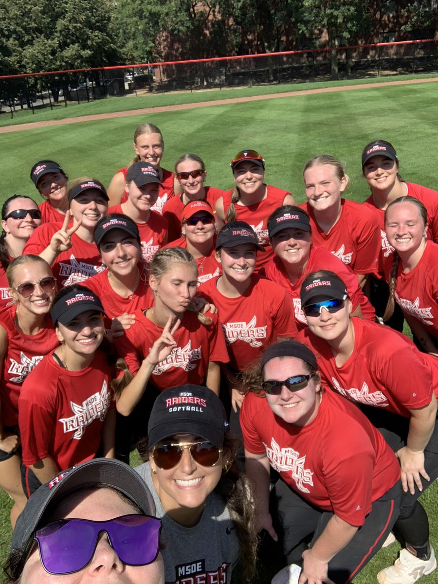 msoe_softball's tweet photo. Had an amazing first practice today!! Just missing Coach Hayden who’s spending her birthday in Ireland. Excited for this group. ⚔️
We love taking pictures in the sun ☀️ 
#rgod #TheRaiderWay https://t.co/77yA5KIhK0