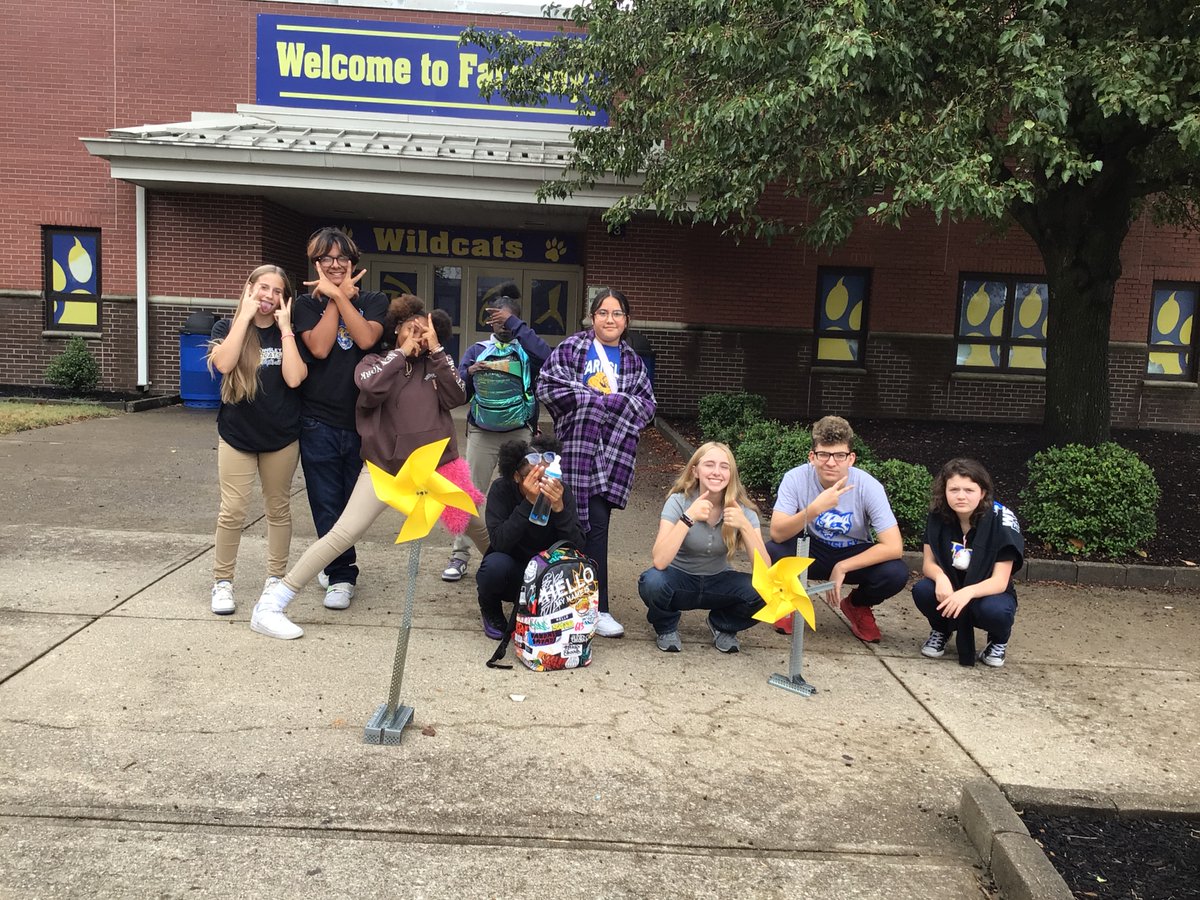 CollinsClass128's tweet photo. FMS Explore Engineering--from gear boxes to 3ft+ working windmills--our 1st Pathway to success piece. https://t.co/lDFwzWmu1d