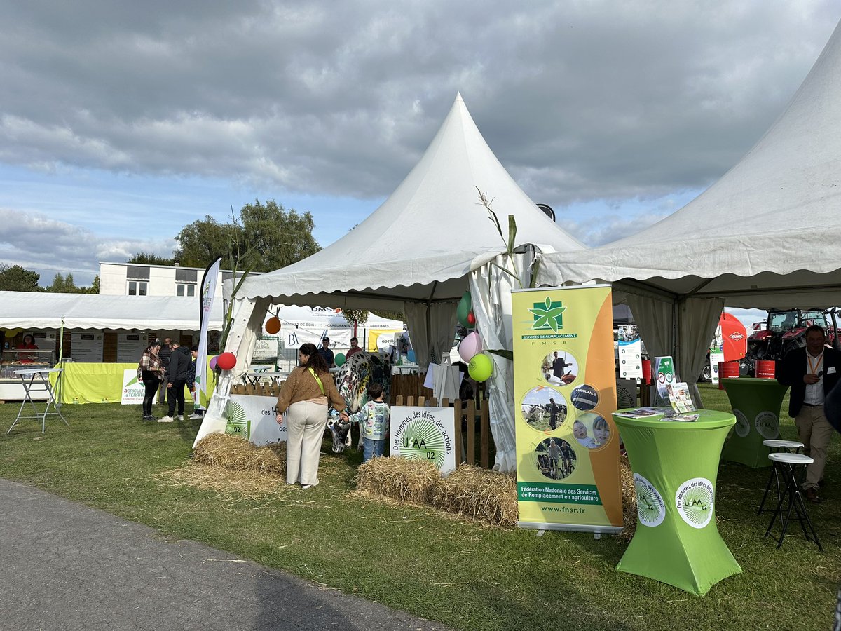 ecvass02's tweet photo. Foire aux Fromages de la Capelle
Fiers de produire du lait
Prairie temporaire /permanente
Fourrage
Jachère
#aocmaroilles
#sdpl
@FNPLait
@CrielNord https://t.co/G9SAdyFURk