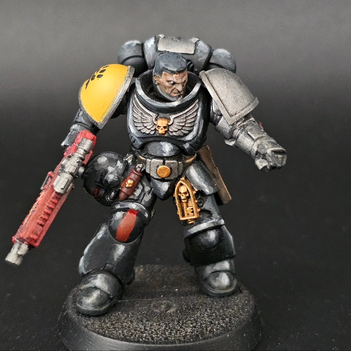 fett_killer's tweet photo. Space marine repainted

#wip #miniatures #minispainting #spacemarine #spacemarines #spacemarines40k #spacemarine2 #deathwatch #deathwatch40k #killteam #paintingwarhammer40k #paintingwarhammer #gamesworkshop #warhammercommunity #black #pintarminiaturas  #3huntleo #warhammer40kesp https://t.co/54Wac02Xn9