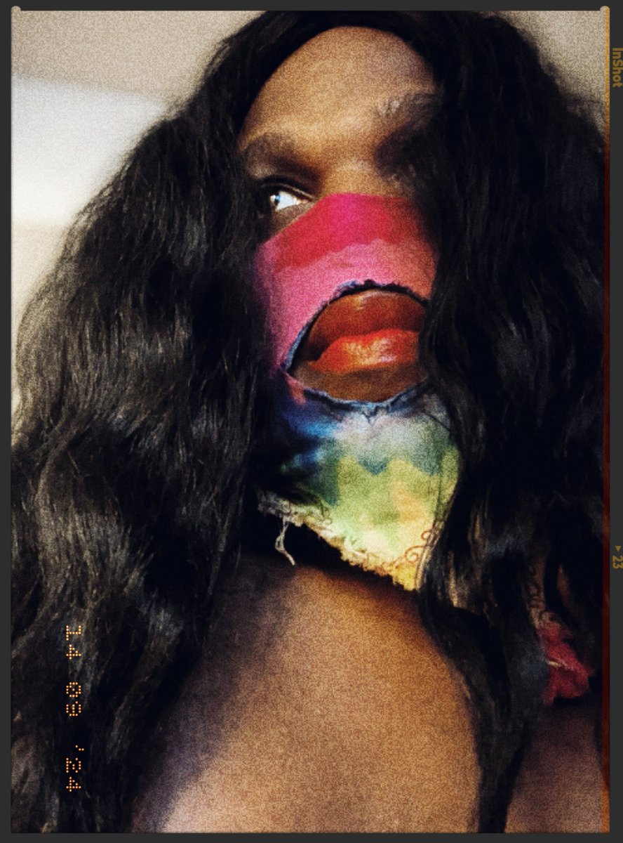 betteroff2004's tweet photo. An actual #selfie 😆😆 #757 #757freaks #dmvfreaks #vafreaks #MASKOFGODDESS #maskedfreak #lips #mood #SaturdayVibes https://t.co/JFR3umg6w4