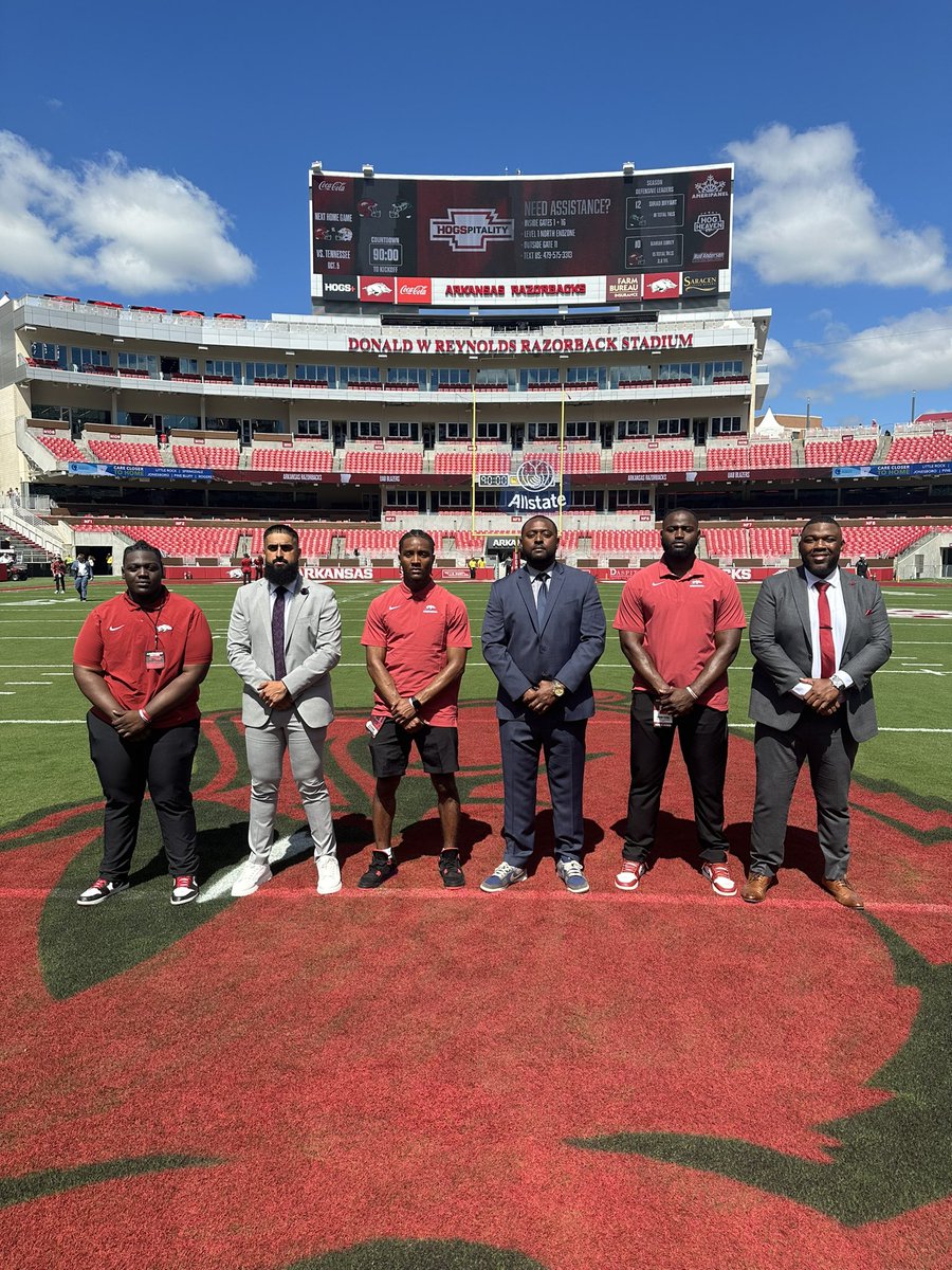 HogsFBDev's tweet photo. Week 3! GO HOGS! 🐗 https://t.co/Pw5TYu4qZ9