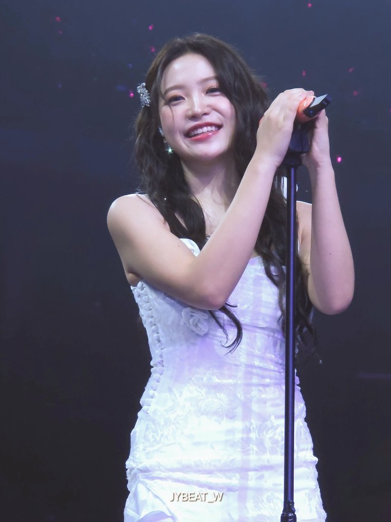 JYBEAT_W's tweet photo. 240914 FANCON TOUR in MANILA
💜🤍💜
#YERI #예리 
#RedVelvet_FANCON_TOUR_in_MANILA https://t.co/mp0XR1aOLZ