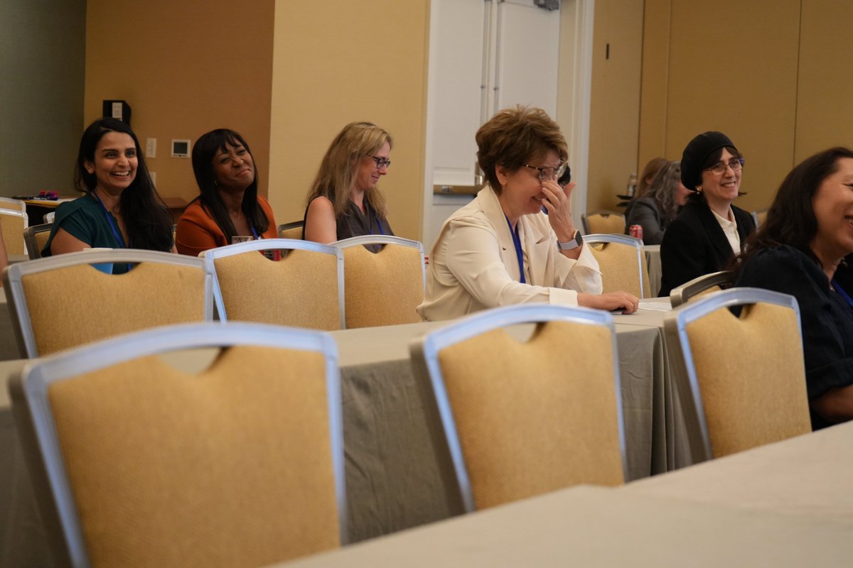 The #AUPN2024 Women Leaders in Neurology session focused on overcoming barriers to success as leaders in #neurology was outstanding! Great insights from moderator Dr. <a href="/pennell_page/">Page B. Pennell, M.D.</a> &amp; speakers Drs. <a href="/Brooks_Kayal_MD/">Amy Brooks-Kayal</a>, <a href="/CarlayneJackson/">Carlayne Jackson, MD, FAAN</a>, and Dawn Kleindorfer.