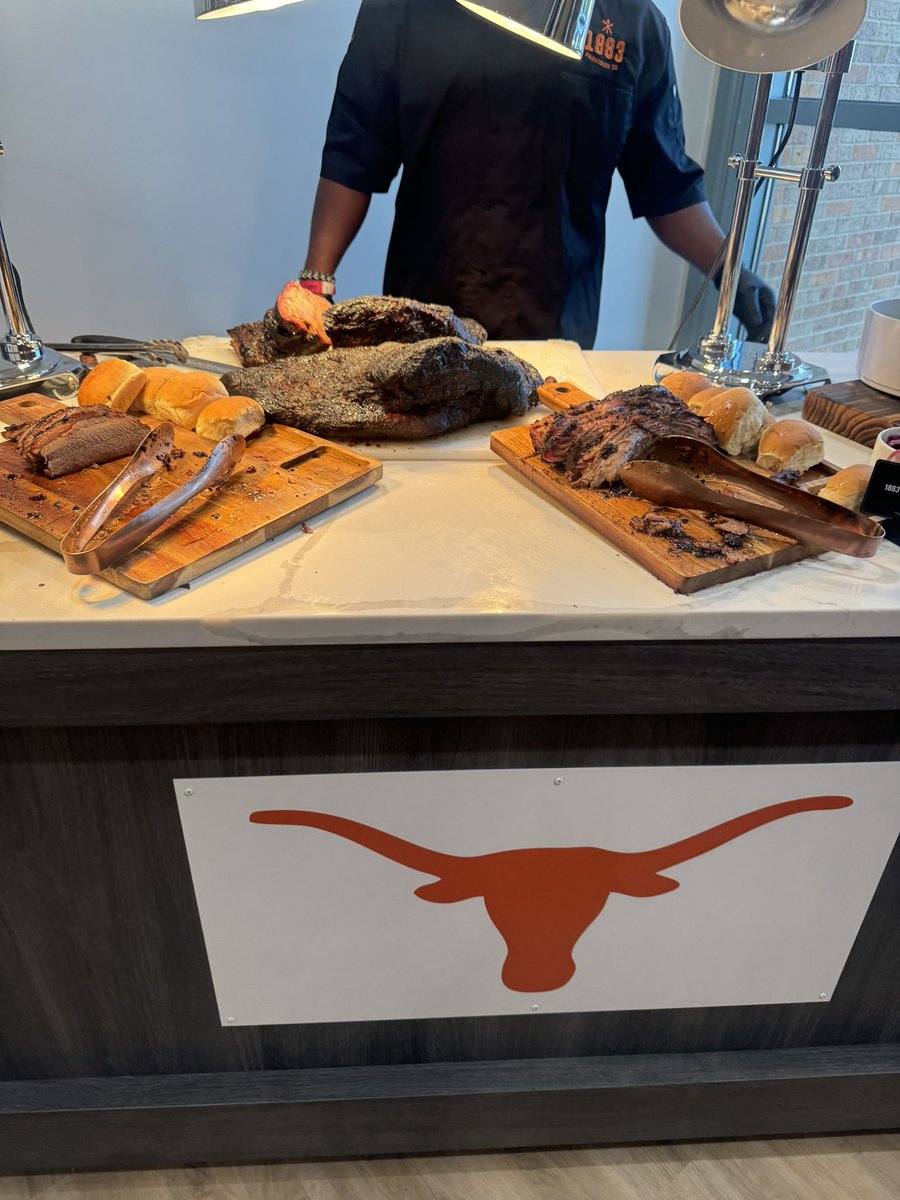 T_bell111's tweet photo. God bless Texas. #TexasClub https://t.co/p9M64658nG