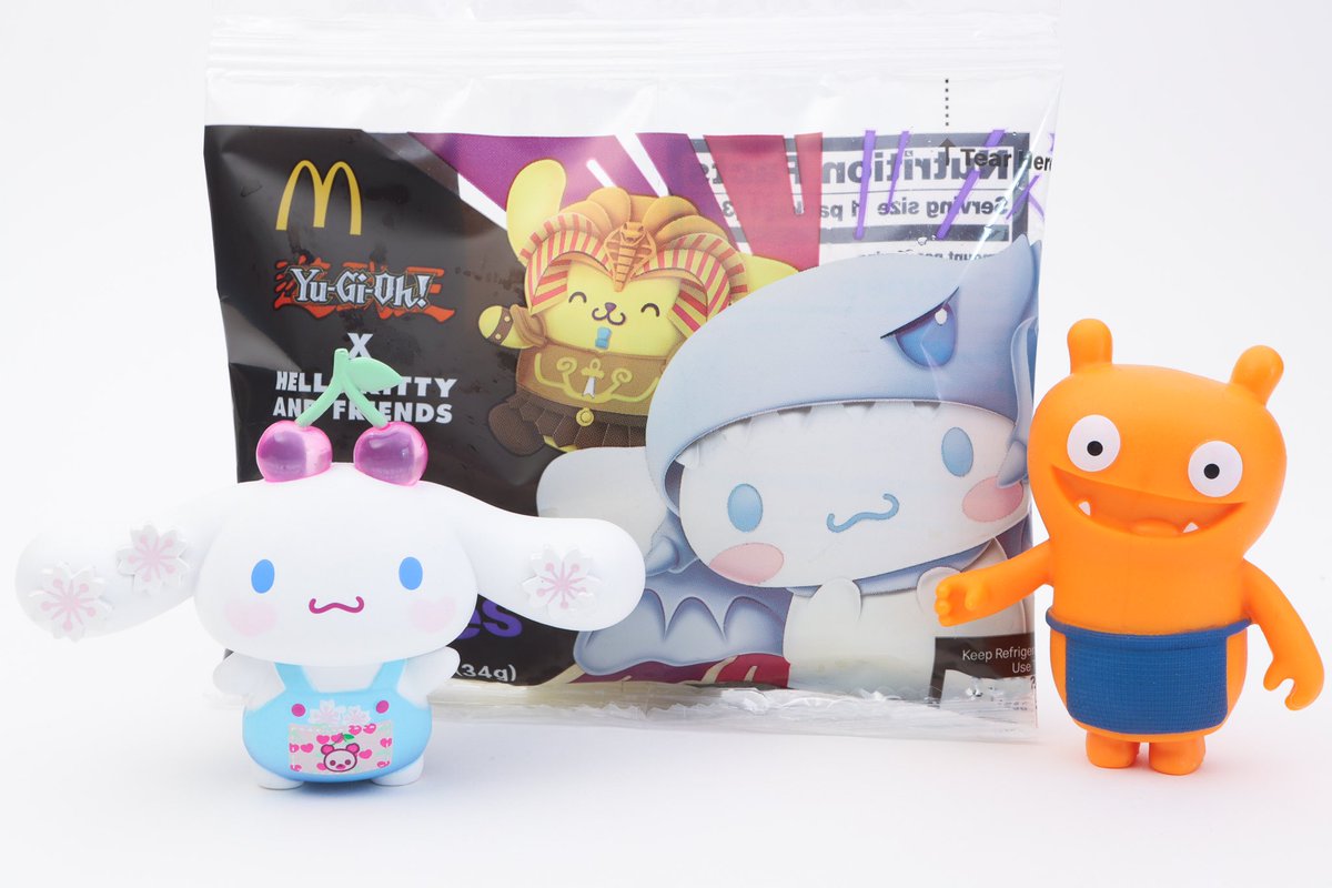 Yes, Cinnamoroll apple slices taste better than regular apple slices! #howuglyru #uglydolls #cinnamoroll