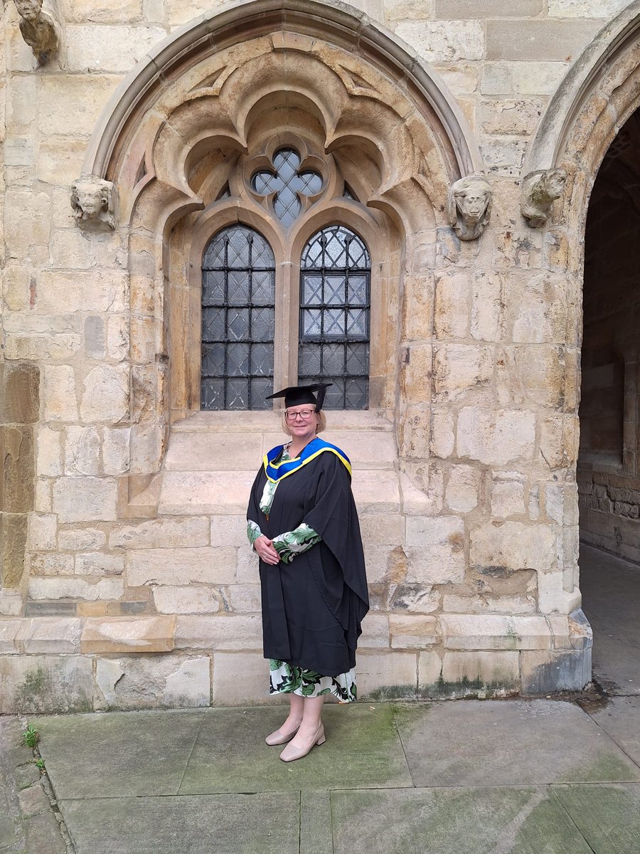 So this happened 
<a href="/UniLincolnGrad/">Uni. of Lincoln Grad</a> @LincScitt 

Thank you for a brilliant year 😊 #SecondaryEnglishTeacher