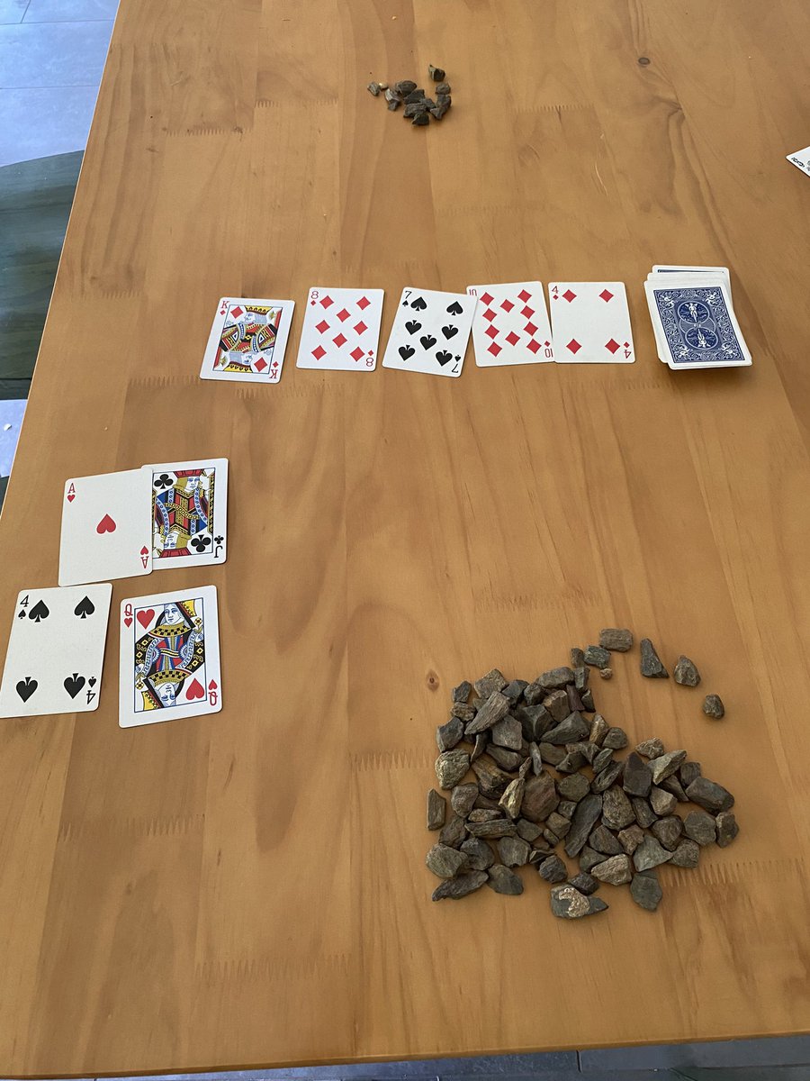 zeemvicDRD's tweet photo. Show up to my boys house this AM and these sick fuckers were using rocks as chips last night. #SoFuckingBroke https://t.co/EtZ3cMfLPg