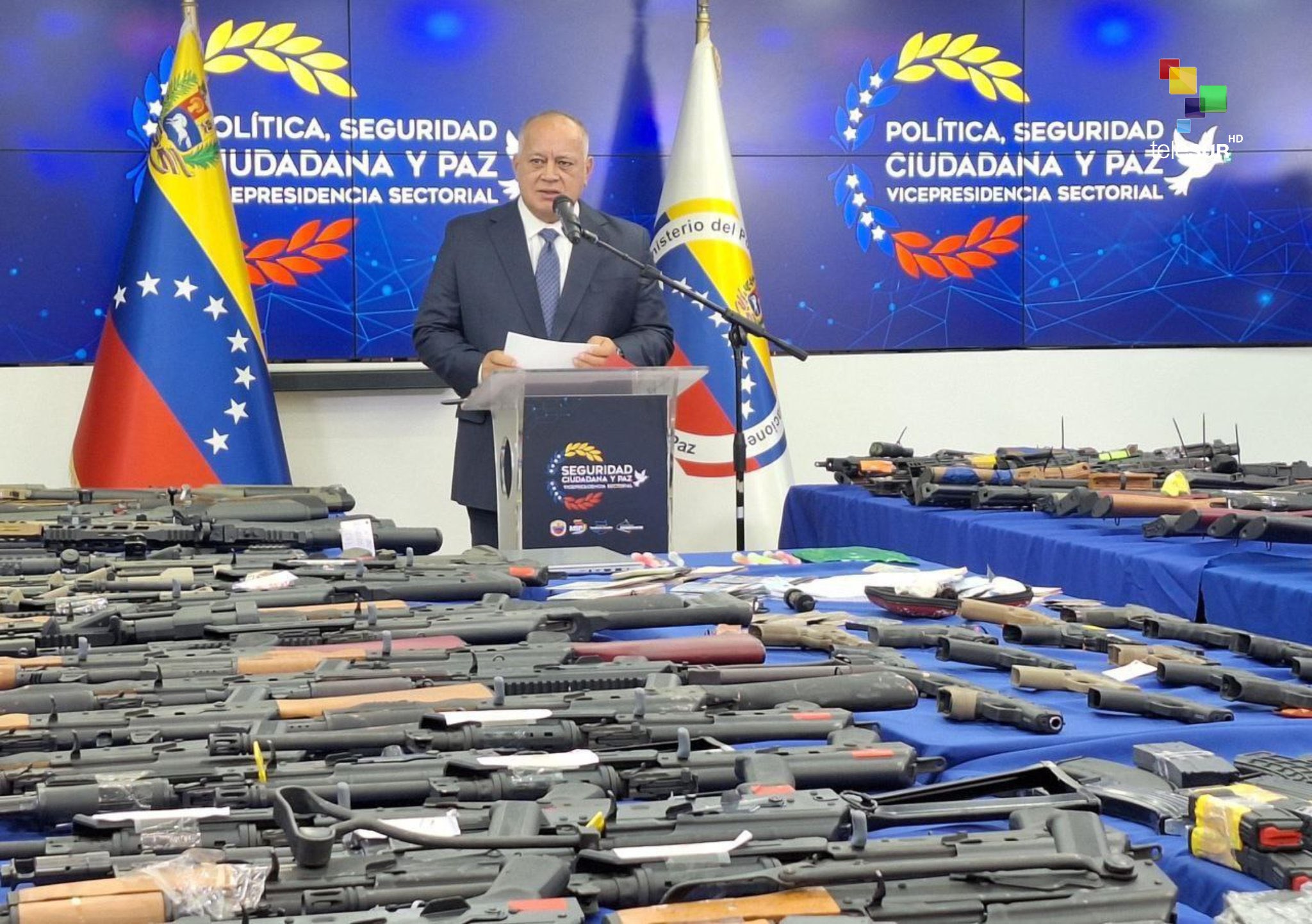 Manolo De Los Santos on X: "Venezuela's Interior Minister Diosdado Cabello  announced the arrest of an active-duty U.S. Navy Seal & the seizure of over  400 guns linked to violent plots aimed