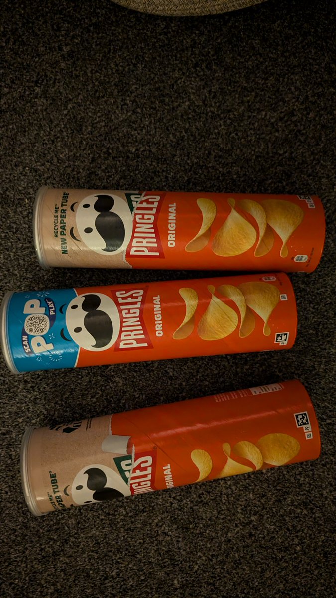 StaceyMay1988's tweet photo. @Pringles_UK 3 tubes of pringles all 3 don't taste like original. 2 taste of sour cream and other salt n vinegar. There not cheap either! https://t.co/fG0cueAN4J