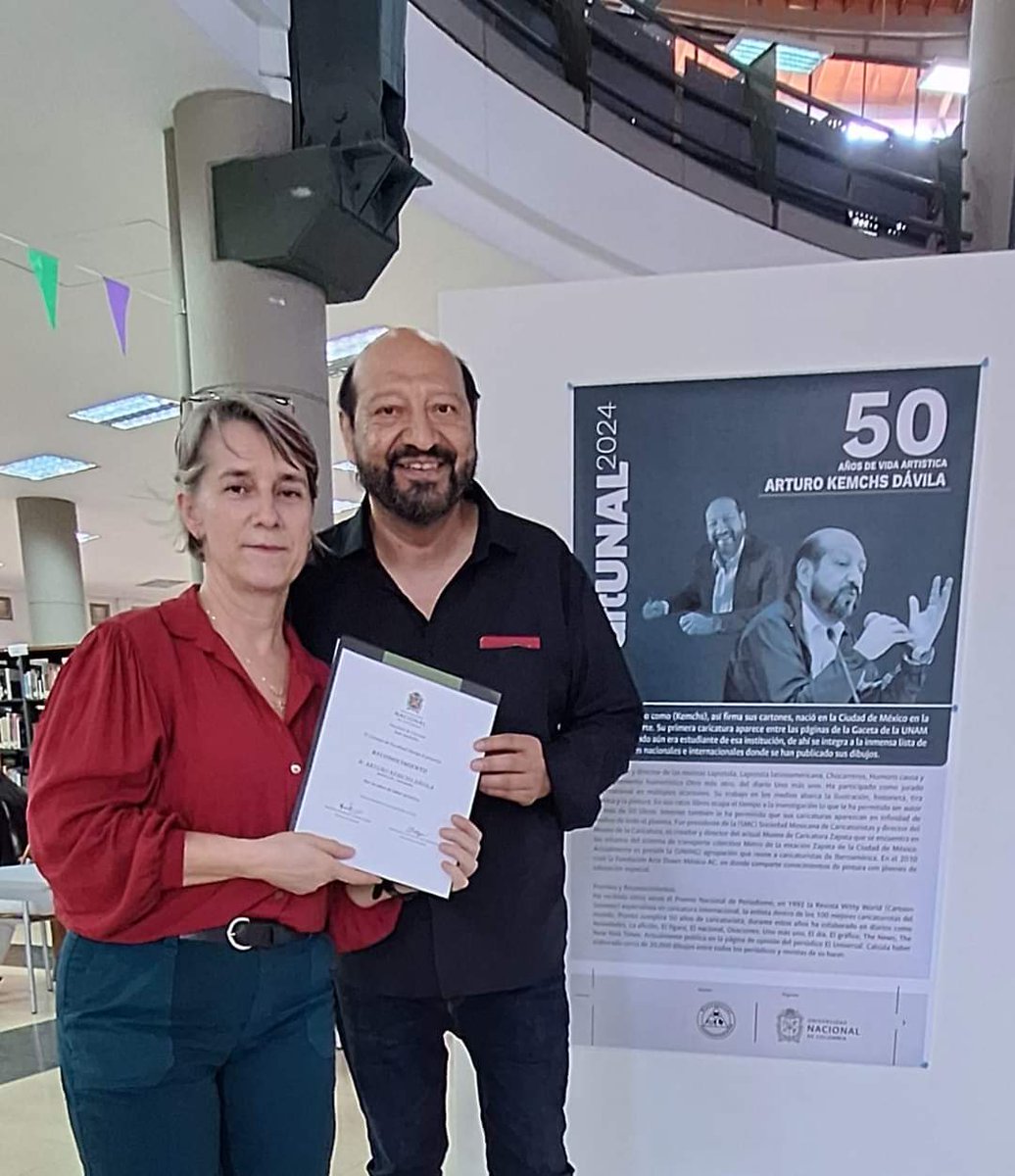 MoneroKemchs's tweet photo. Agradezco enormemente la invitación de la @UdeMedellin_ a participar en su prestigiada institucion como ponente y miembro del jurado de la bienal mundial de humor gráfico #CARTUNA.
De igual forma muy agradecido por el homenaje por mis 50 años de caricaturista... Gracias mil. https://t.co/yuQ5Zr8cdZ