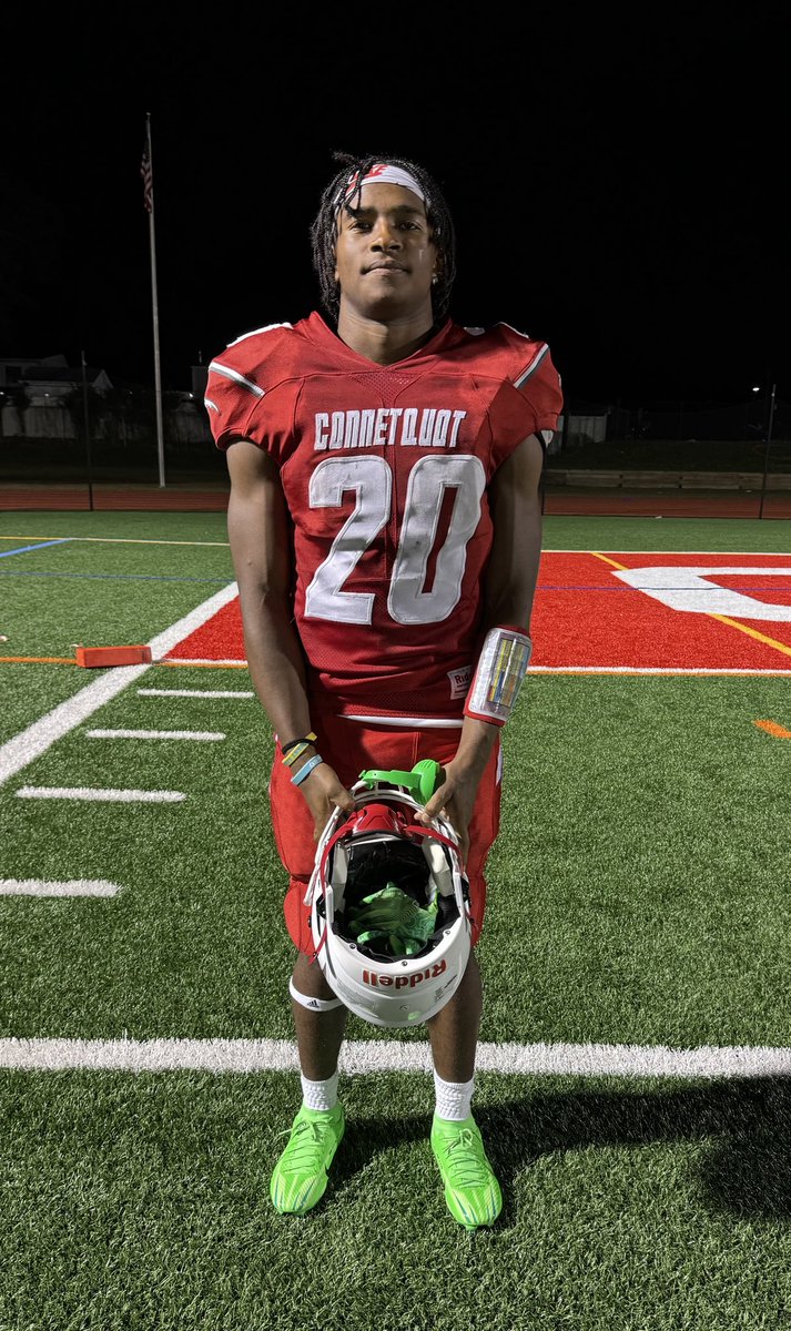 Connetquot Football (@connetquot_fb) on Twitter photo 🚨 <a href="/BarnwellJavon/">Javon Barnwell</a> 🚨 21 attempts, 170 yards, 1 TD, 3 receptions. Also had two TDs called back due to penalty. Man on a mission #SlashingandDashing #TBirdNation Barnwell started out the season real well after coming off of his strong sophomore season last season. 🚨 <a href="/BarnwellJavon/">Javon Barnwell</a> 🚨 21 attempts, 170 yards, 1 TD, 3 receptions. Also had two TDs called back due to penalty. Man on a mission #SlashingandDashing #TBirdNation Barnwell started out the season real well after coming off of his strong sophomore season last season.