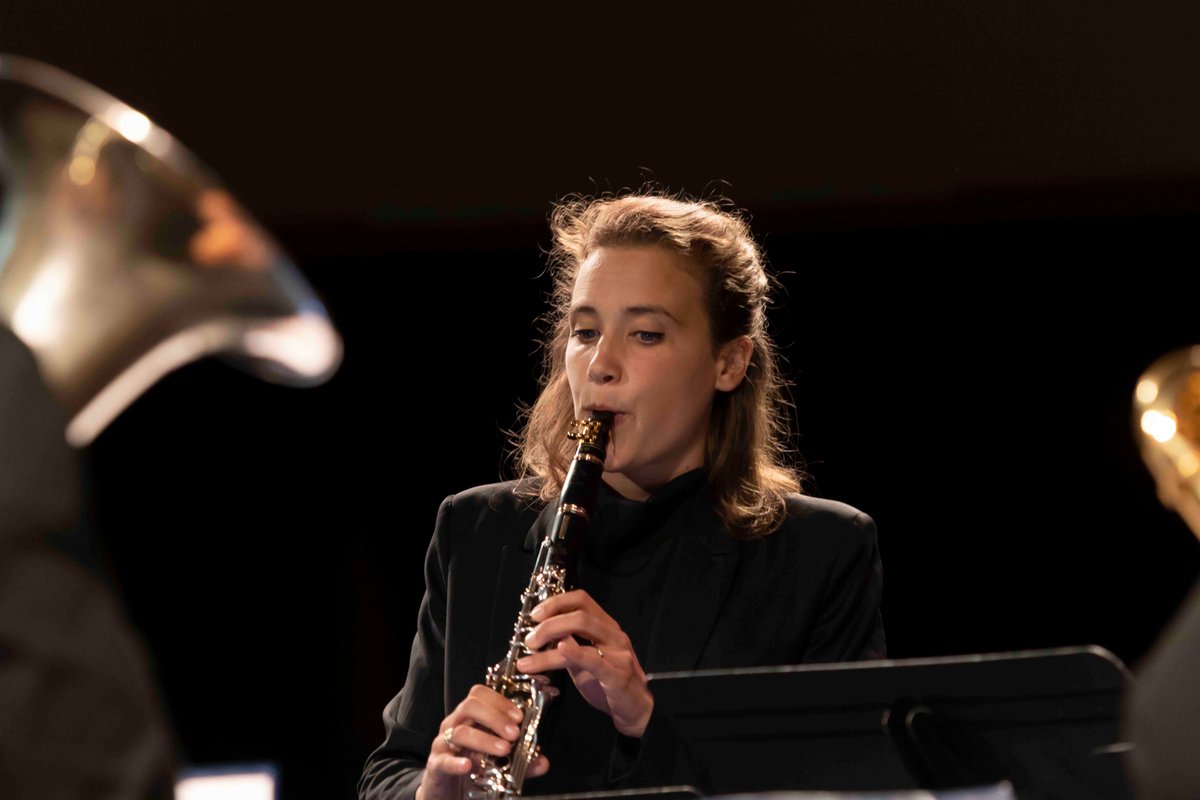 Pour débuter cette deuxième journée de Festival, nous avons reçu le sextuor Saxback pour deux concerts au Grand Kursaal.
Entre toutes les très belles œuvres au programme, “City Sketches” une pièce en création mondiale par Tatiana Probst, une commande de Saxback et du Festival