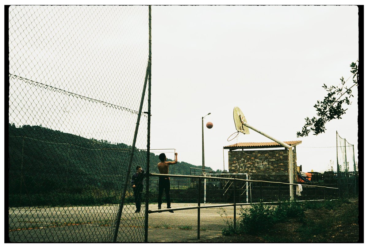 diexso0n's tweet photo. A Coruña en 35mm https://t.co/Xpwfabke4P