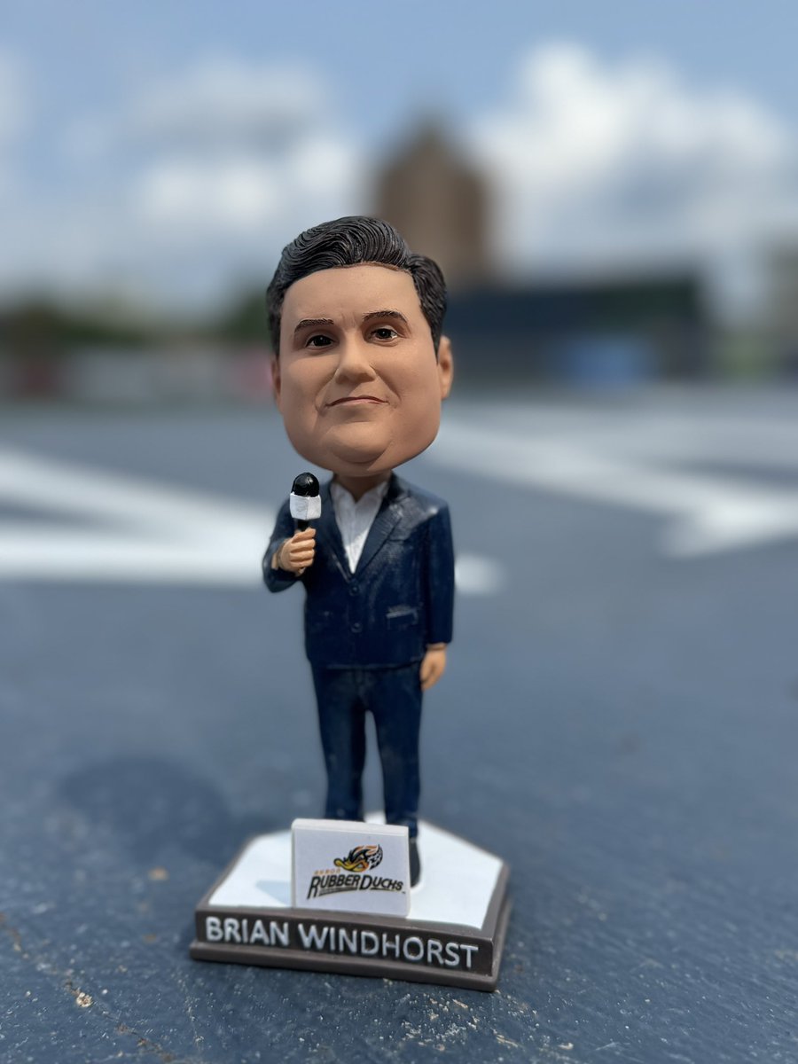 Remember gates tonight open at 4:30 pm and the first 1,000 fans take home a <a href="/WindhorstESPN/">Brian Windhorst</a> bobblehead!!!