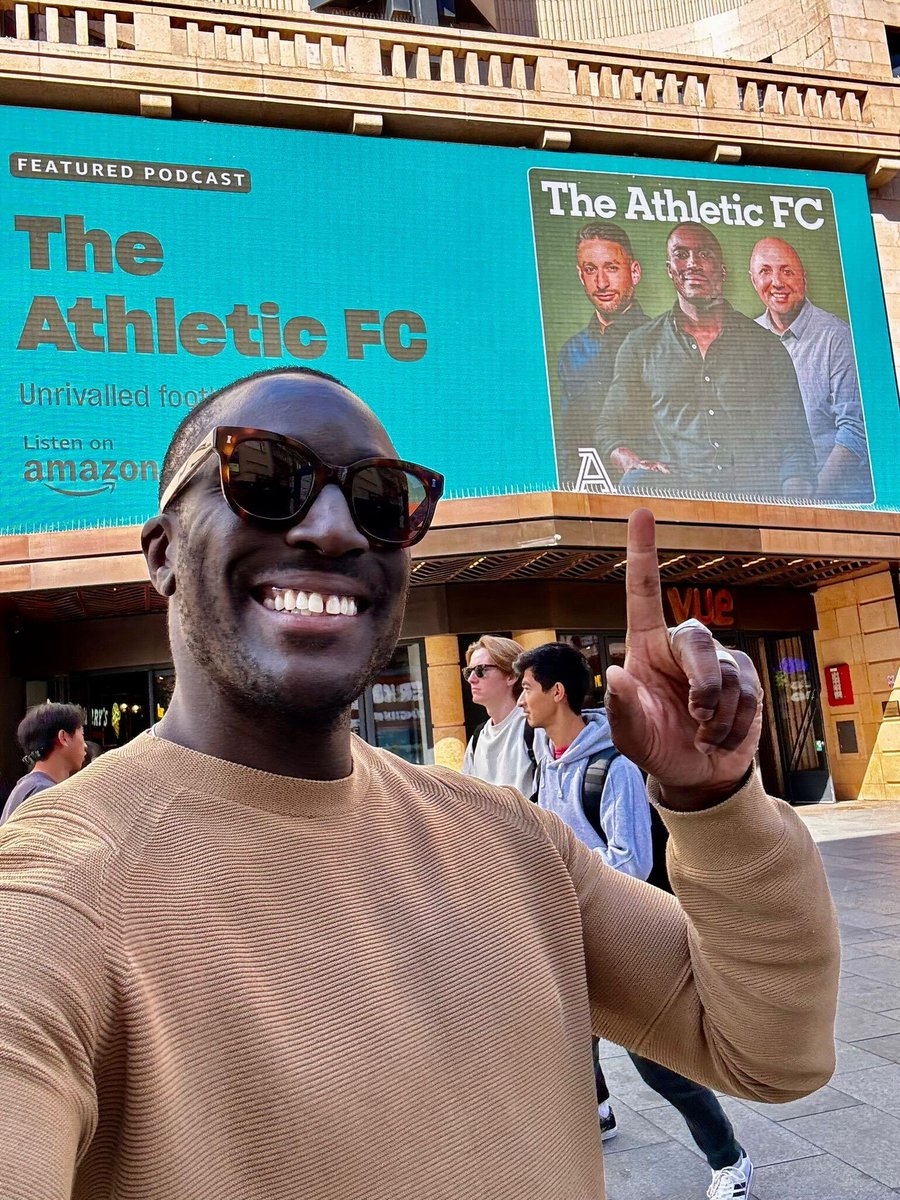 TheAthleticFC's tweet image. Lighting up London 💫

The Athletic FC billboard in Leicester Square featuring @AyoAkinwo @David_Ornstein &amp;amp; @PhilHay_,  courtesy of @amazonmusic &amp;amp; @playmorepods ⚽️

🎧 Listen to the latest episode of the podcast previewing the north London derby: amzn.to/3B5oV0j