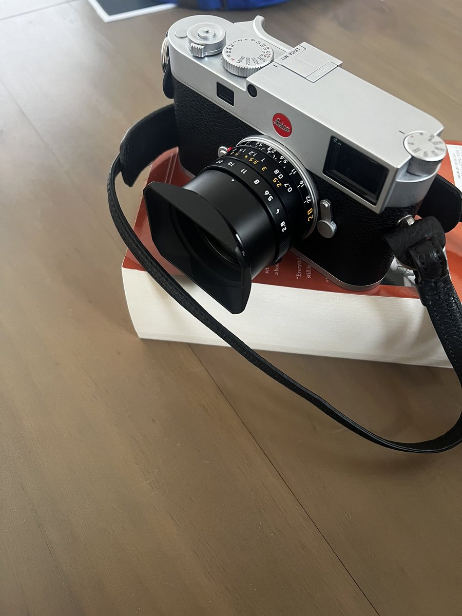 hannah_cassidy's tweet image. How I spend my days. Photographing and reading 🥰