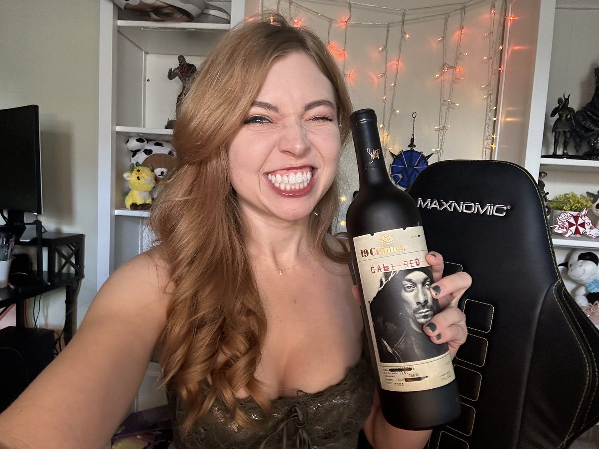 it's my bday and we're partyin on stream!!!! come hang out with me n snoop 🎉💛🍷
ttv/suppyguppy