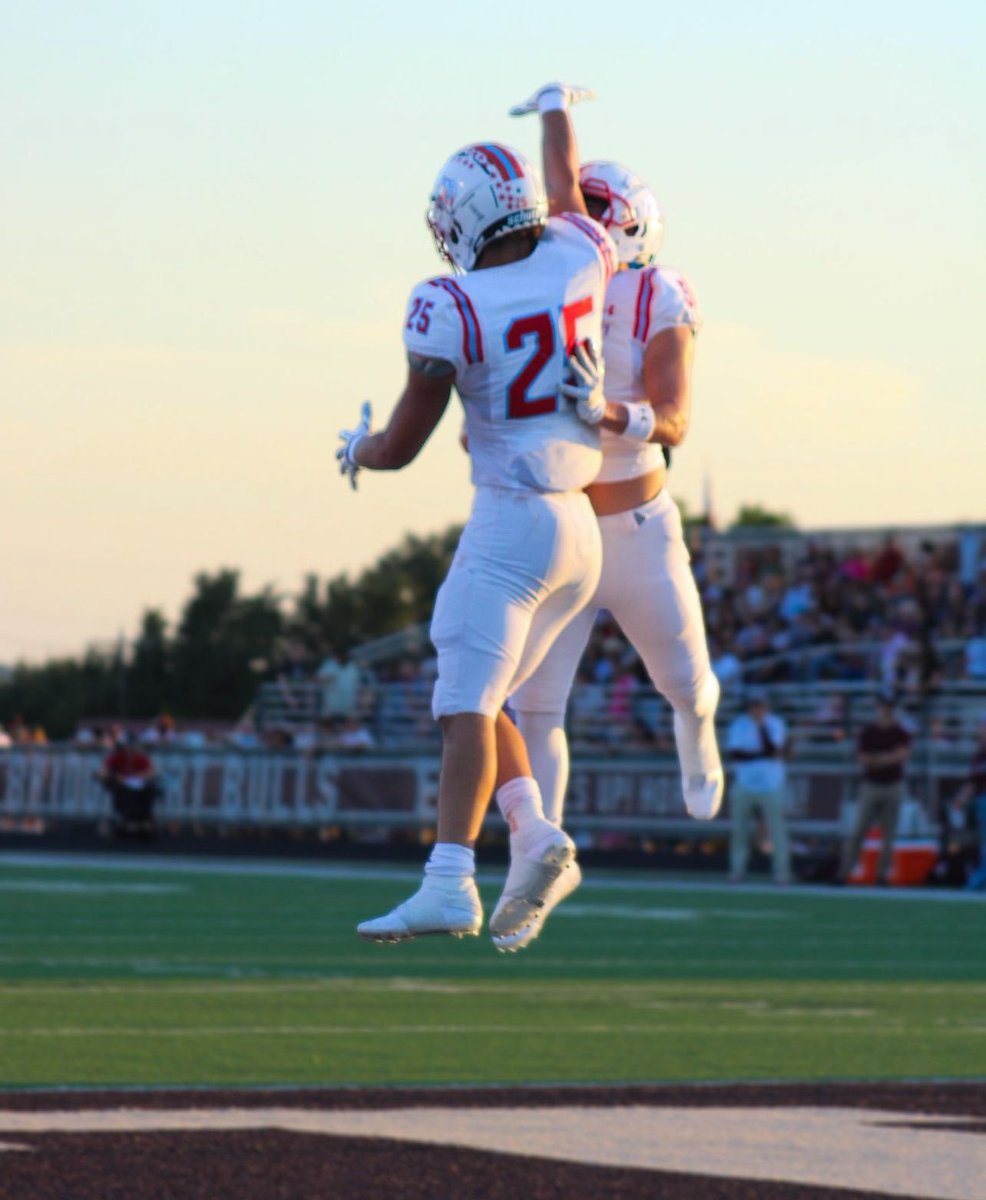 isaiahford2008's tweet photo. Great game I rushed for 235 yards 4 touchdowns and 6.4 a carry https://t.co/nmqUugTB8t