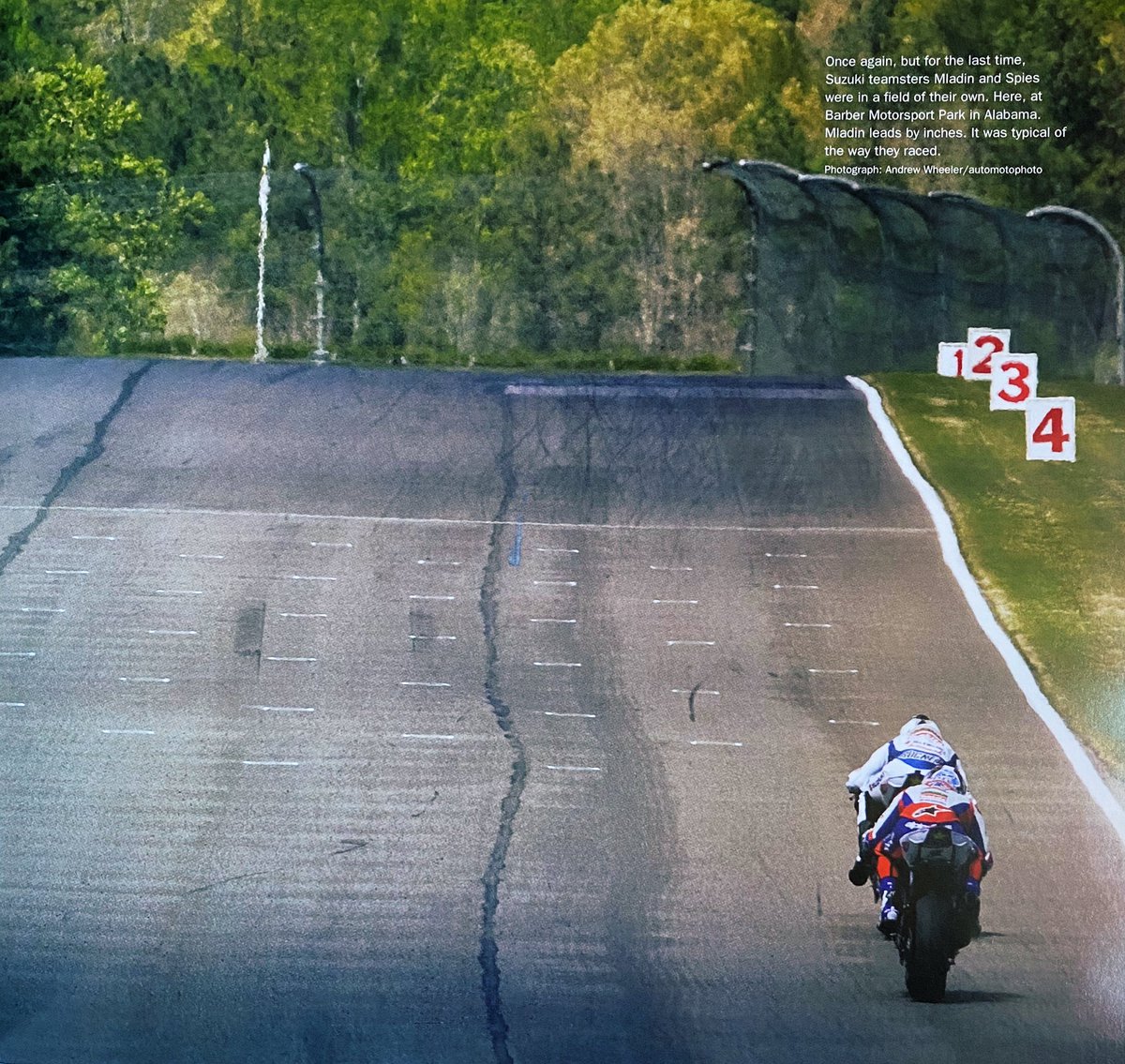 AntonioRamosGP's tweet photo. Mat Mladin ๐ฆ๐บ
Ben Spies ๐บ๐ธ
#AMASuperbikes @RealMatMladin @BenSpies11
Awesome pic by the late Andrew Wheeler from Motocourse 2008/09. https://t.co/63lq3XeQrT