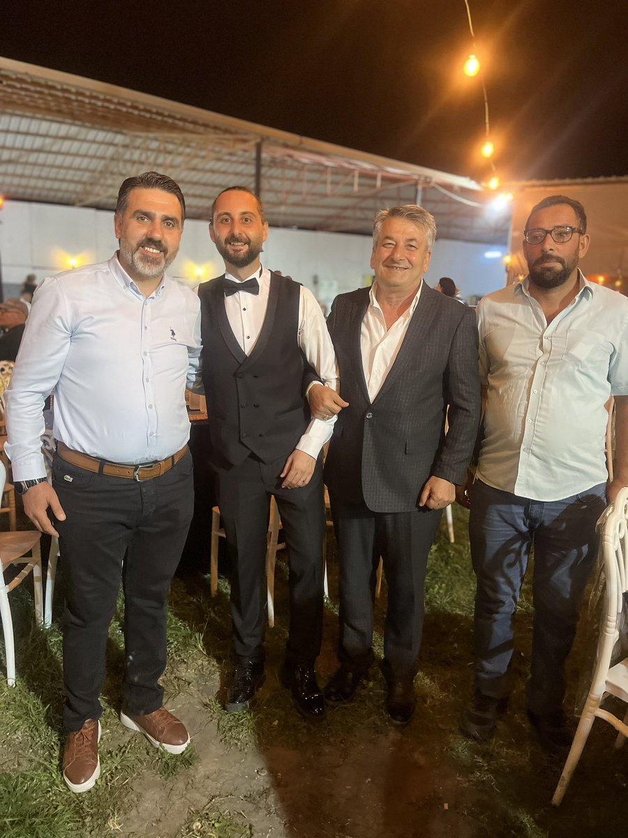 Yeniden Refah Partisi Akhisar İlçe Başkanlığı Olarak İlçe Başkanımız Ünal KAPLAN ve Yönetim Kurulu Üyesi Arkadaşlarımızla ile  birlikte Buse ve Cavit Can Kardeşlerimizin Düğün Merasimine Katılım sağladık Genç çiftlerimize Ömür Boyu Mutluluklar Dileriz