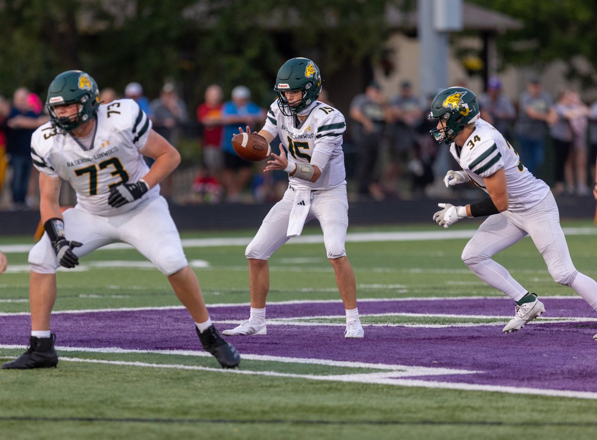 mikecernymedia's tweet image. Four of my best photos from Basehor-Linwood's victory over Piper last night.

Full MaxPreps gallery should be posted at this URL in a couple days: maxpreps.com/photography/ph…

@BobcatFB @blhsathletics