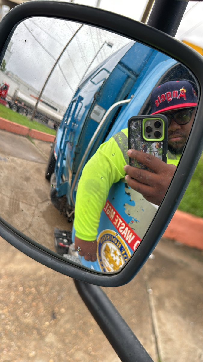 almightyygeno's tweet photo. 😬 https://t.co/jxTdE6deUW