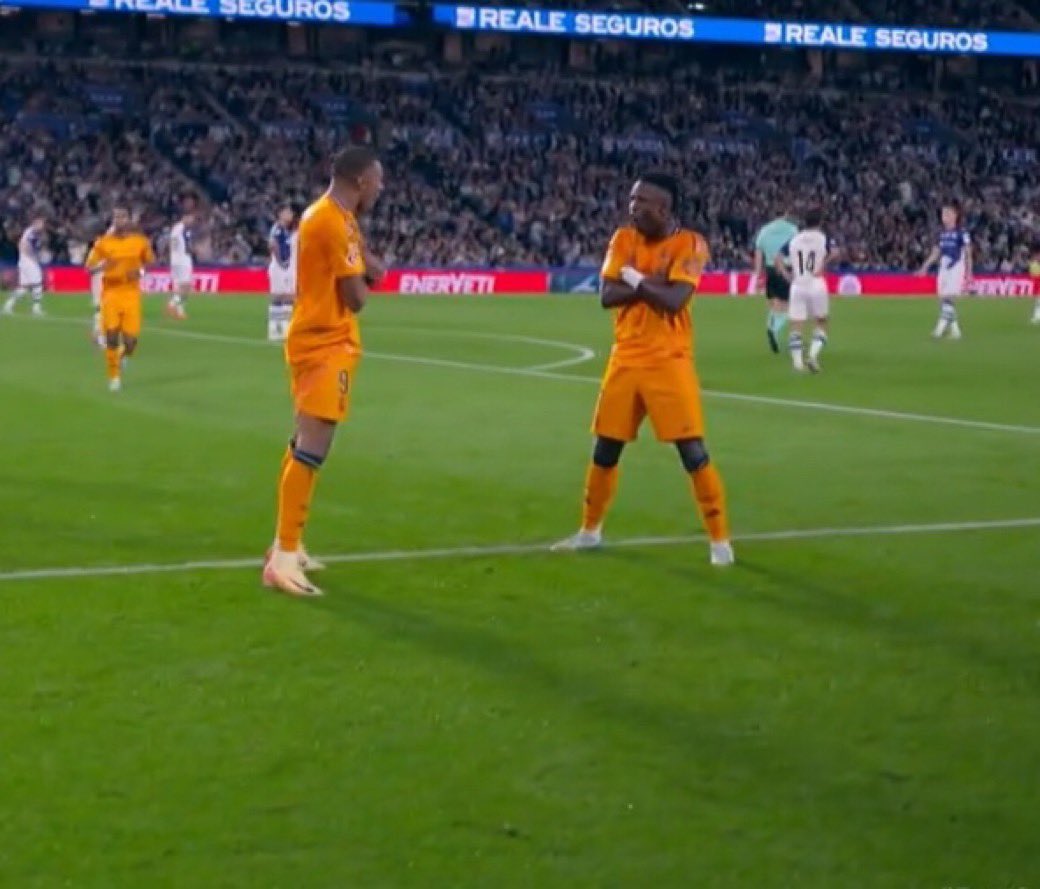 غرفة ريال مدريد ستكون مليئة بالمشاكل 

المشاكل :