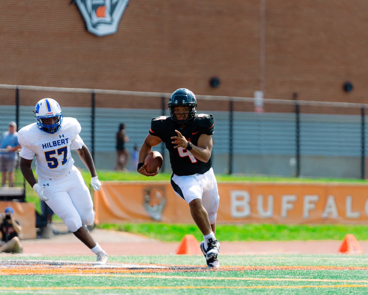 Amir Cameron’s 5 TD passes ties a school record for most in a game. Last done by Kyle Hoppy in 2014 

@amir_savage2 

📸: <a href="/larsartwork/">Anthony Yabroudy - Lars Artwork</a> 

#recordbreaker #touchdowns #buffalostatefootball #AmbushemAll #WeClaw #d3 #football #buffalostate #hilbertcollege