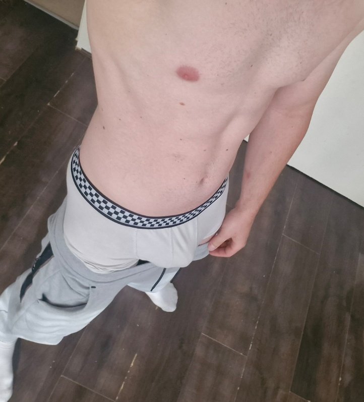 LondonTwinkyFun's tweet photo. Anyone up for meets in London?
#londongay #gaylondon #gayuk https://t.co/xYpE2l8NUM