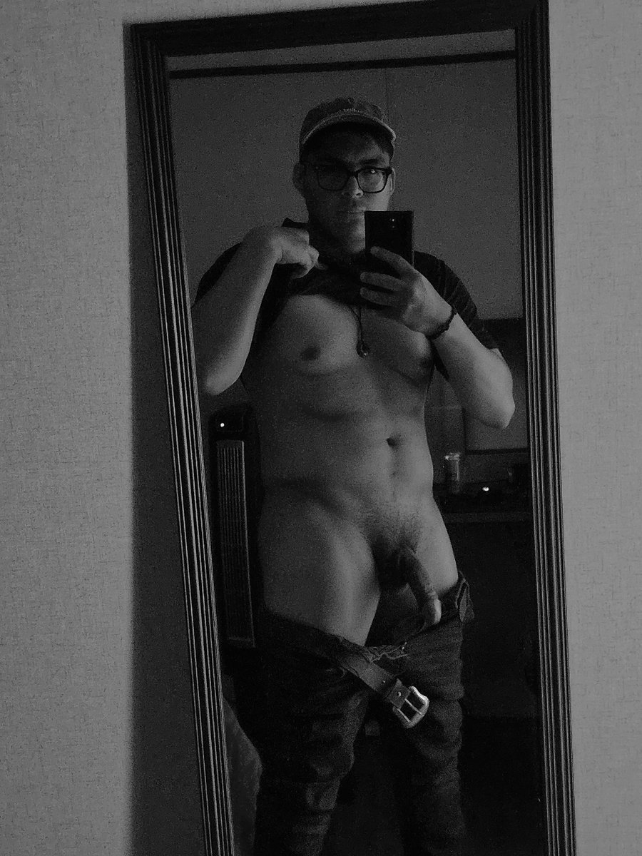 Rarenudedude's tweet photo. Noir Mirror.
#gaygdl #gaymexico #nudista #nudist #nudegdl #nudegay #bear #bigdick https://t.co/eBajOJqSdE