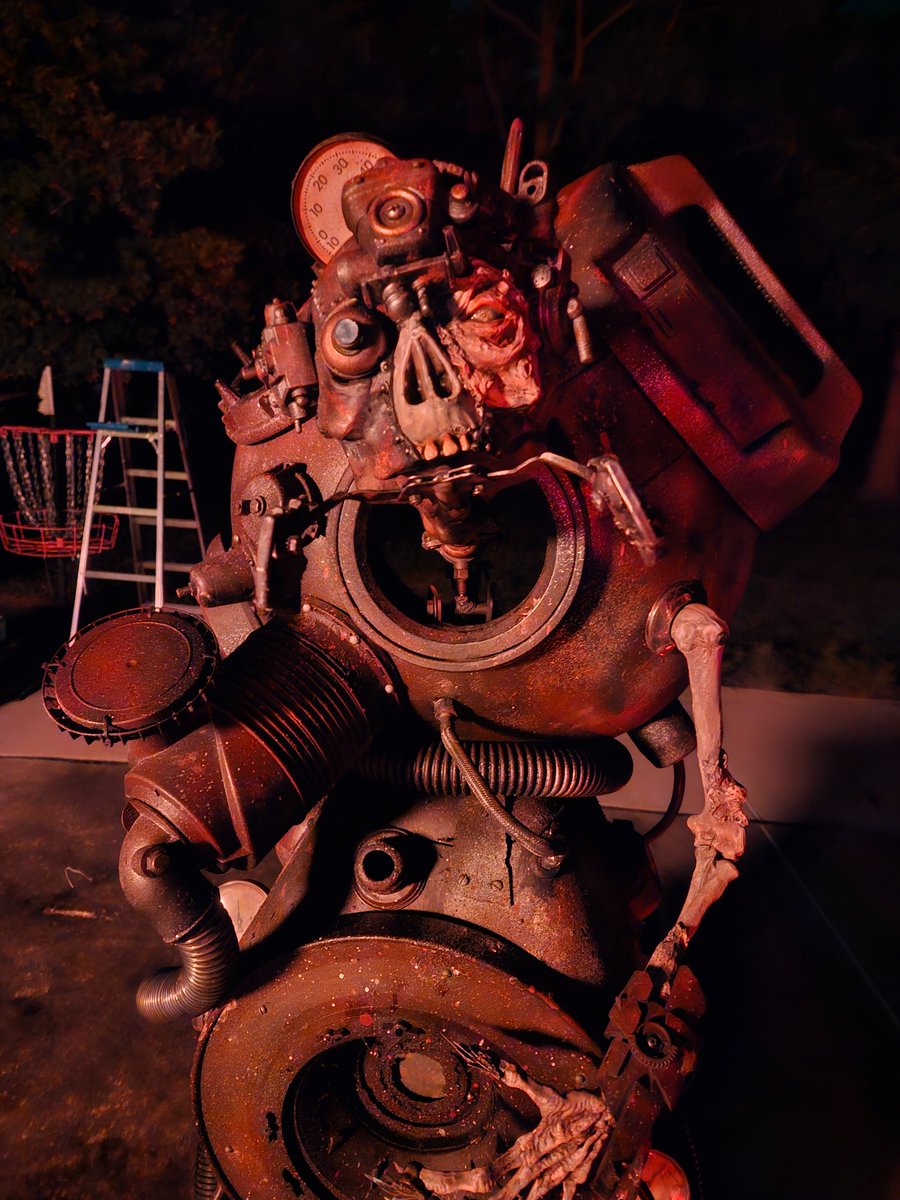 stillnewtwallen's tweet image. A tease of the many #practicalfx in my upcoming #Amityvillepooltoymassacre flick #mutantfam