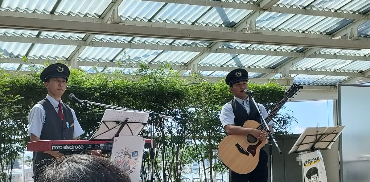 nyanpy1129's tweet photo. 経堂駅にて世田谷区鉄道フェスタに参加。
小田急、東急、京王の3社が集う事もあって鉄道好きの子どもたちで賑わっています。
#歌う駅員さん https://t.co/gixOkTxntY