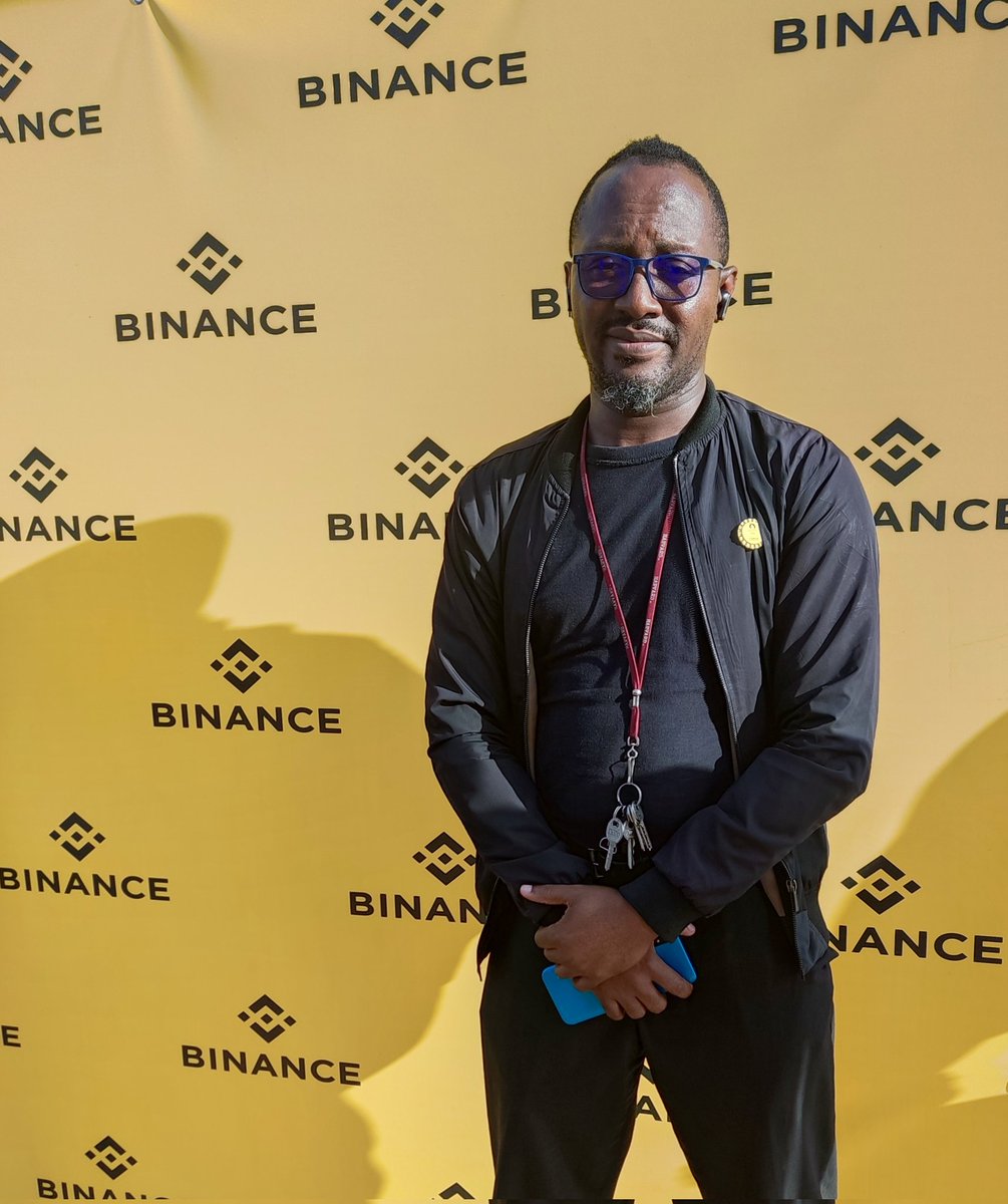 Packed #Meetup Day with <a href="/binanceafrique/">Binance Afrique</a> 🇨🇲 Cameroon team , so open , so professional with #Africa pan - african spirit in #Dakar <a href="/azalaihotels/">GROUPE AZALAÏ HOTELS</a>. Learned something today #gccfinancial #telcos