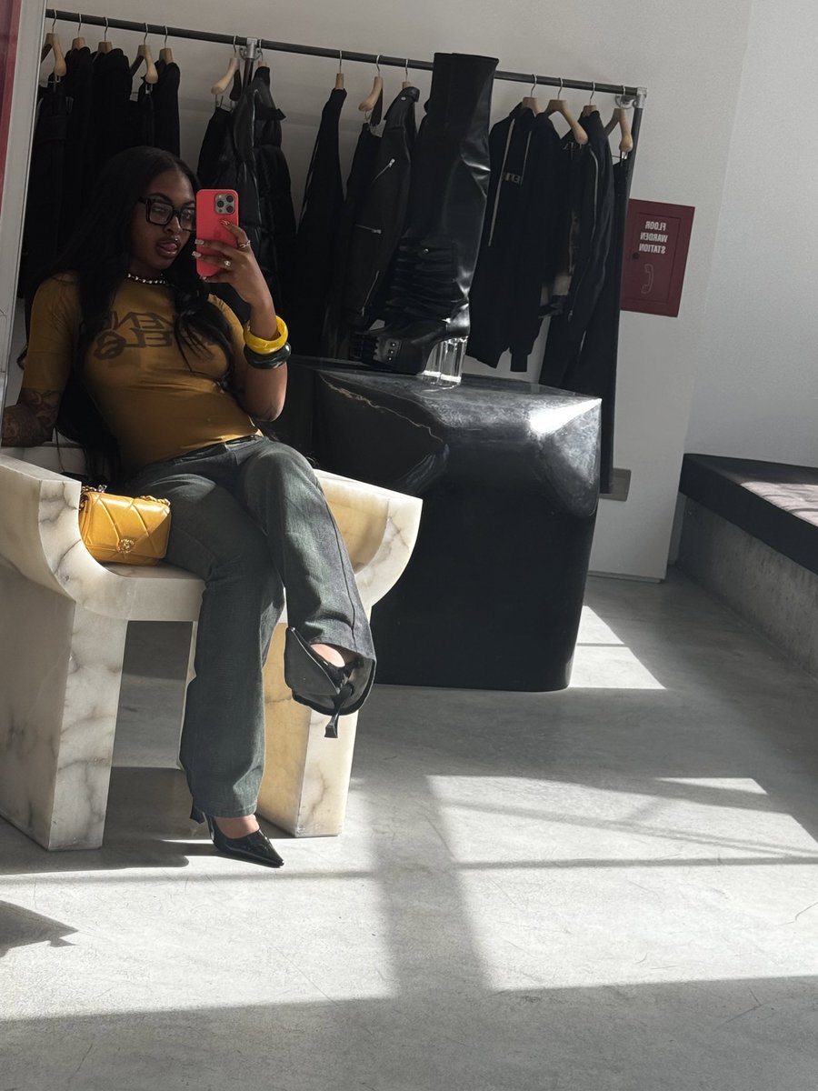 khiamonique_'s tweet photo. pt.2 https://t.co/nJQxV5NjMy
