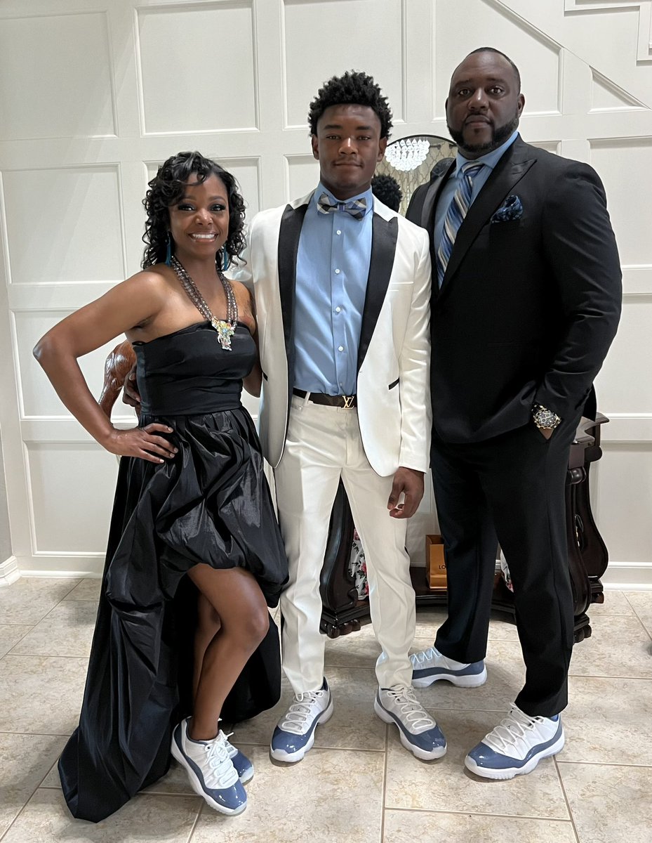 @SlammySammyTX (@slammysammytx) on Twitter photo 7th Annual San Antonio Black Lawyers Scholarship Gala (Sneaker Ball). I’m thankful to be selected as on the few High School Scholarship Winners !!! #SABLA #SneakerBall #ScholarAthlete #TeamDRAPER <a href="/CTJFootball/">Johnson Football</a> <a href="/CTJohnsonHigh/">CTJHighSchool</a> <a href="/CTJbaseball/">CTJ Baseball</a> <a href="/JPApride/">Jaguar Pride Association</a> 7th Annual San Antonio Black Lawyers Scholarship Gala (Sneaker Ball). I’m thankful to be selected as on the few High School Scholarship Winners !!! #SABLA #SneakerBall #ScholarAthlete #TeamDRAPER <a href="/CTJFootball/">Johnson Football</a> <a href="/CTJohnsonHigh/">CTJHighSchool</a> <a href="/CTJbaseball/">CTJ Baseball</a> <a href="/JPApride/">Jaguar Pride Association</a>