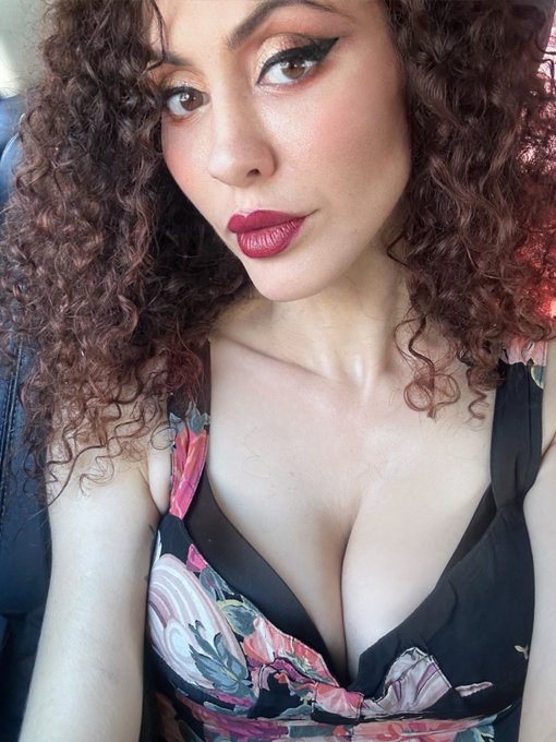 👋 Mutuals and friends!! Anyone wanna do a S4S on OF?! Drop me a DM!! 💖 https://t.co/LAqJzwfB9d