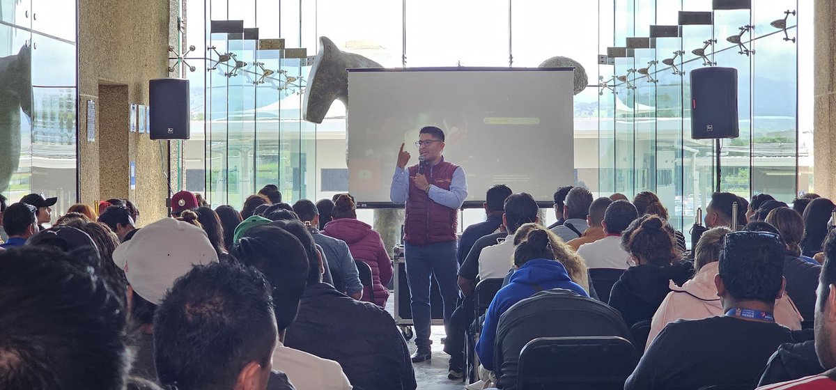 VeronicaRB04's tweet photo. La Zona 24 de TBC en capacitación sobre escoltas, mi agradecimiento a @FemexbamAC por el apoyo otorgado https://t.co/T3WETFxgMX