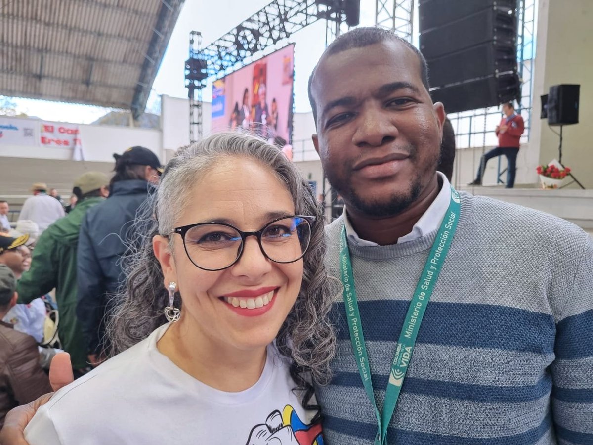 ✅¡El Proyecto es Colombia y el camino la UNIDAD!

Hoy participamos en la Asamblea Popular del Cambio, tuvimos la oportunidad de reencontrarnos con muchos compañeros. Hemos trazado una ruta de trabajo que beneficiará a Buenaventura. ✊🏾

#AsambleaDelCambio
