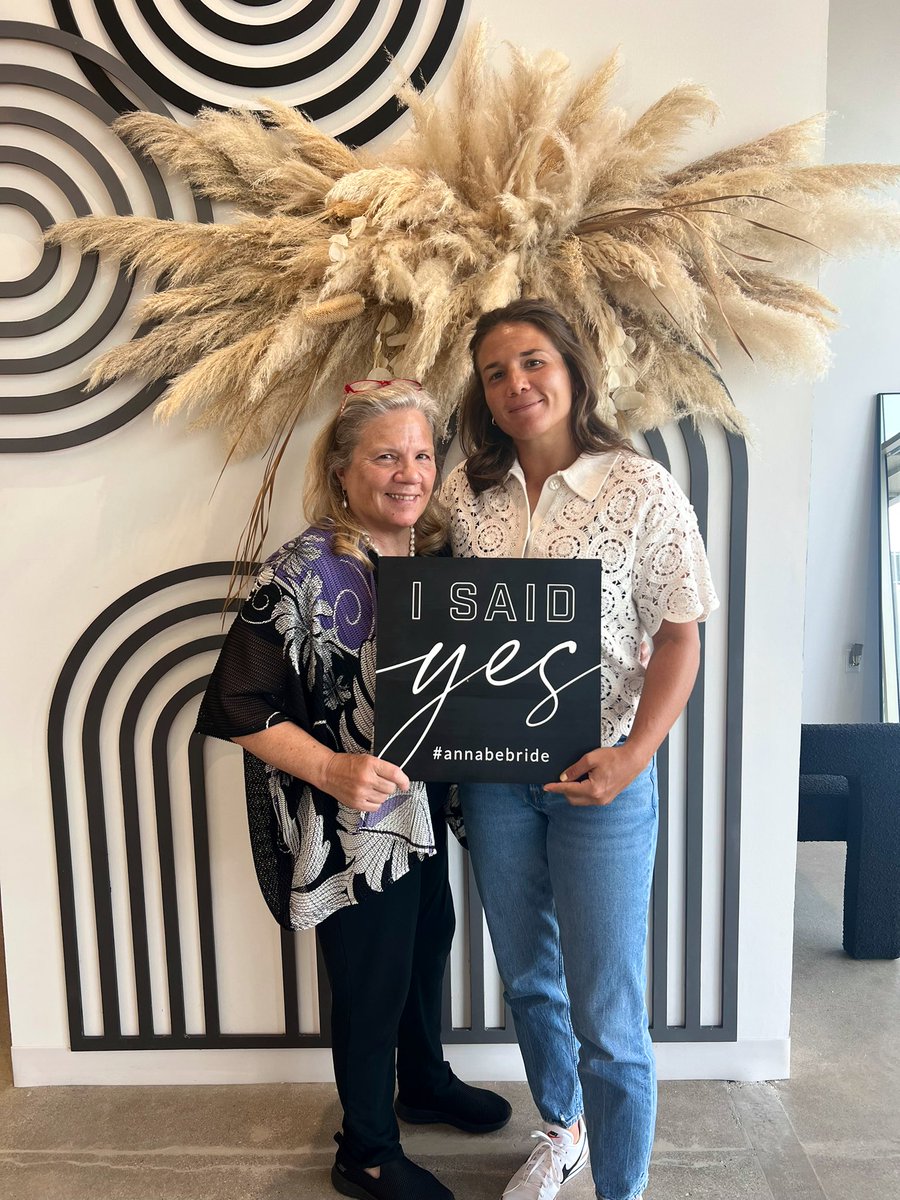 Amber Wisner (Brooks) tweet media