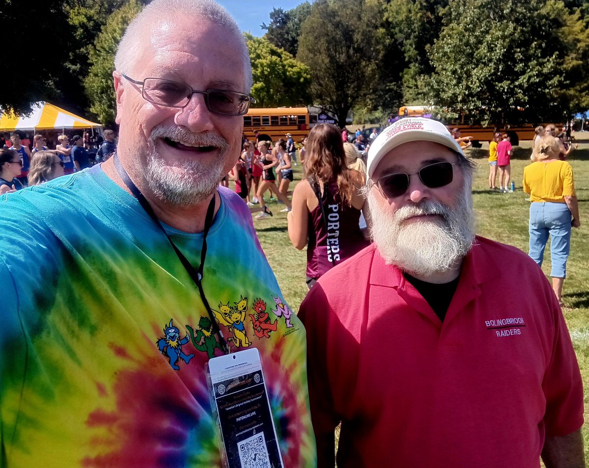 Who would drive 🚗 to Peoria to cover cross country on a hot Saturday?!!? 🔥 🥵 🤔 That would be me!! But selfies with the <a href="/lthsathletics/">Lockport Athletics</a> cross country coaches, plus LONG-TIME <a href="/BolingbrookHigh/">Bolingbrook High </a> boys coach Art Pahl &amp; <a href="/coachbmatz/">Bobby Matz</a> made it more than worth it!! Great to see everyone!!!