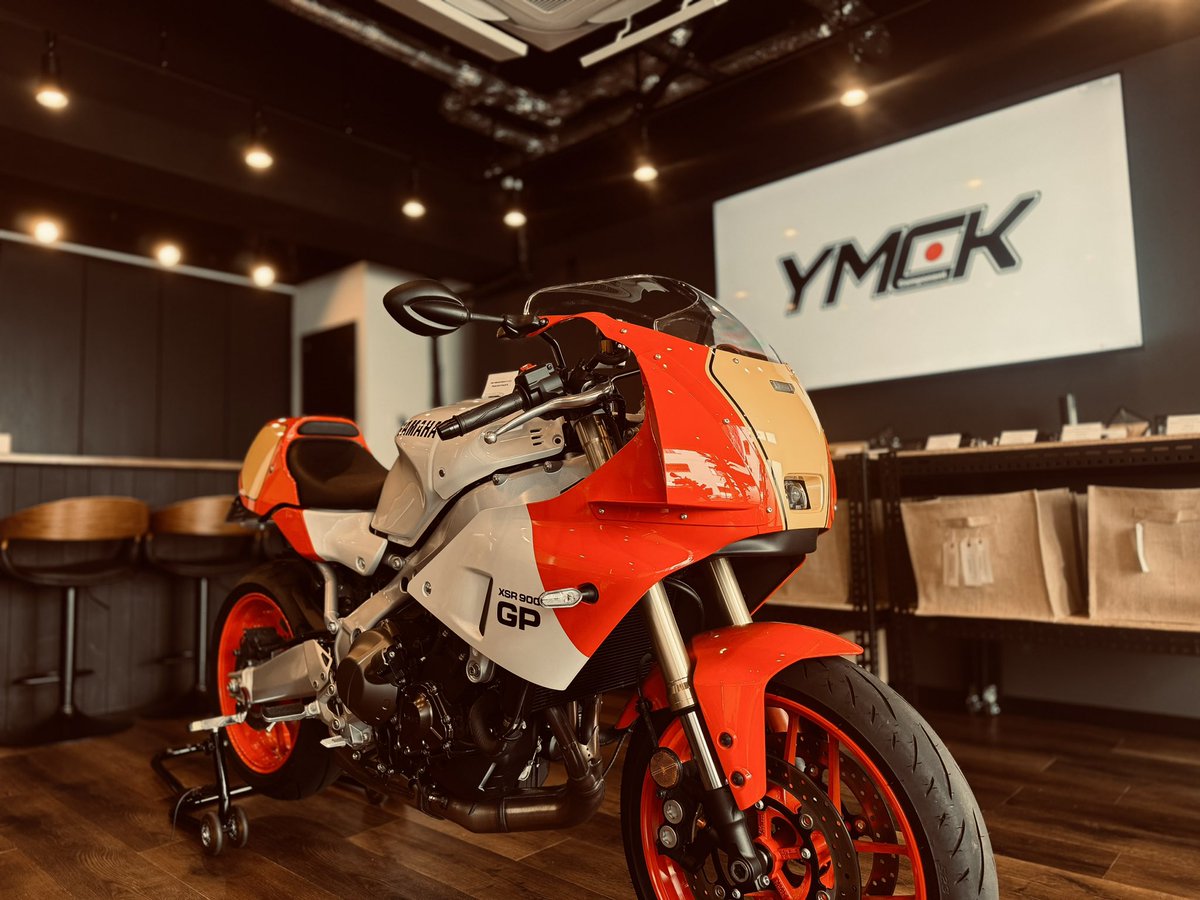 YMCK_Component's tweet photo. おはようございます🌞
XSR900GPカウリングミラーステー装着車両展示させて頂いております。
本日20時までのて営業となっております🏍️
#ymck
#ymckcomponent
#xsr900
#xsr900gp
#yamaha https://t.co/ekgLTNly12