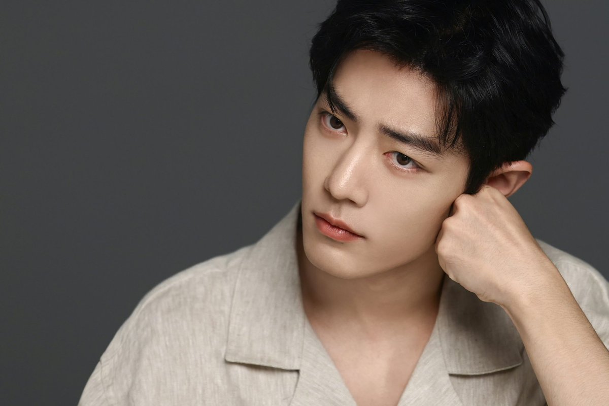 เห้ย เกินไปไหมอะ เกินไปจริงๆ มุมองศาการโพสท่าเป๊ะมาก ละดูหน้าเขาดิ พี่จ้านโคตรน่ารัก แล้วเซ็ทนี้หน้าเขาโคตรสวยเลยอะ น่ารักๆๆๆ อะแม่งงงงงง ㅜㅡㅜ 😭😭😭😭😭😭😭😭😭