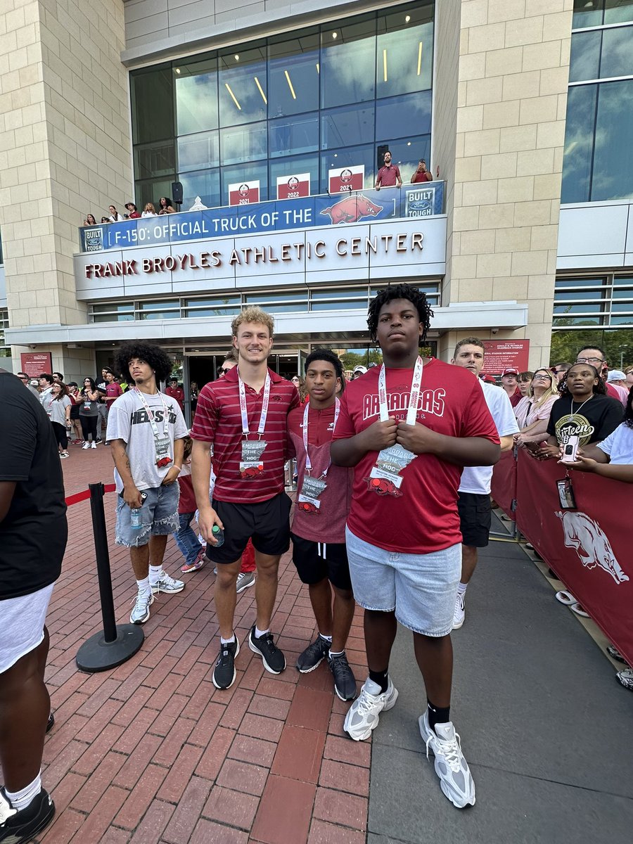 k1ngst0nj's tweet image. Had an amazing day on The Hill! @CoachMateos @RazorbackFBRec