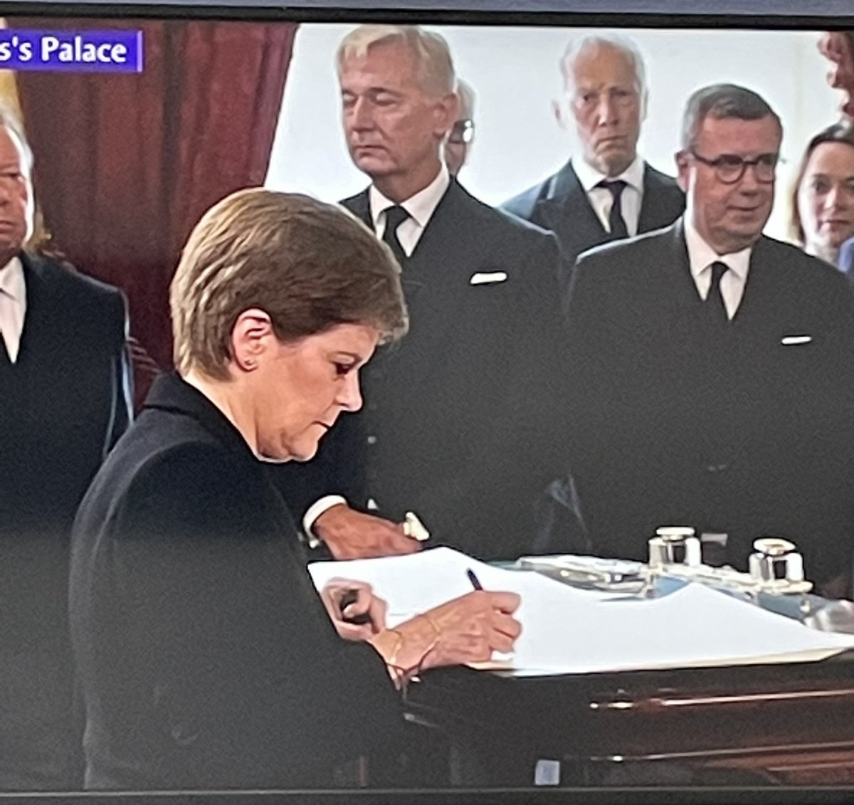 SilvioTattiscon's tweet photo. @coletteisp Wrong, this is Nicola Sturgeon signing confirmation that King Charles III is Scotland's King https://t.co/5d3BfNElEO