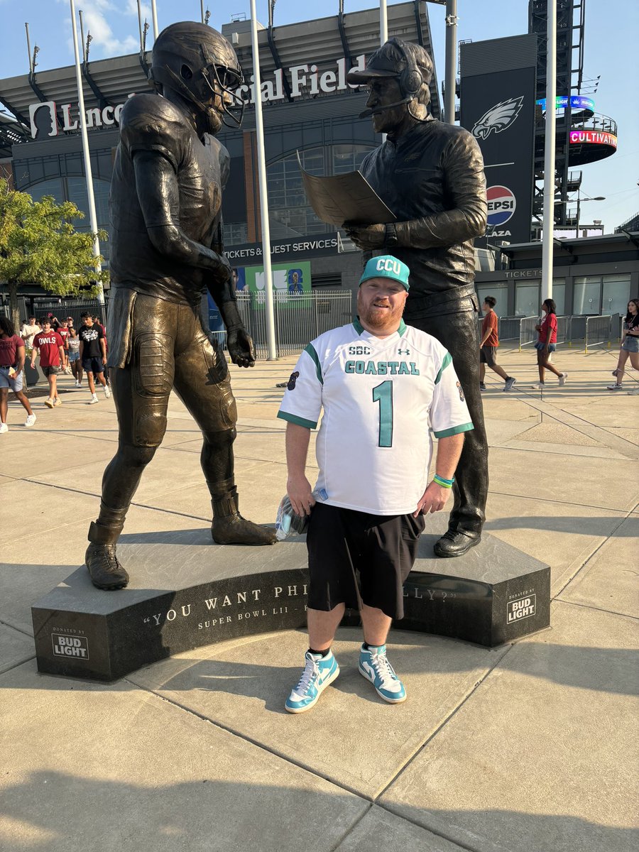 I told <a href="/Bpquigs/">Brian quigley</a> if he took a picture in front of THE Philly Philly statue, I’d frame it and put it in my office.

And here we are… 😂 I’ll make sure it goes in an Eagles frame, too. #flyeaglesfly #chantsup