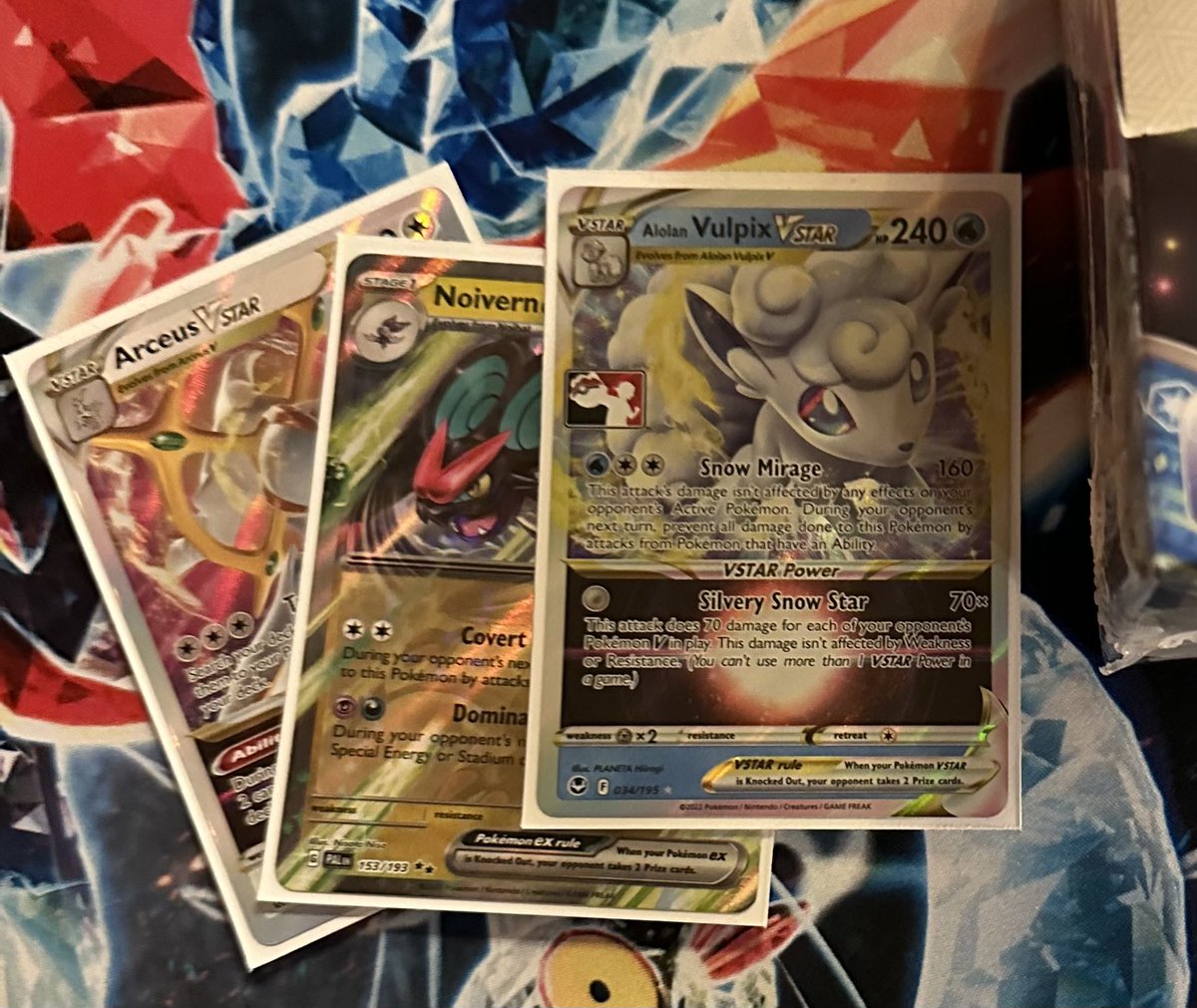 ItsMeJetChi's tweet image. Managed to get my Second Cup win of the season at #BadgerBadger
Matchups
Raging Bolt WW
Lost Tina WLW
Charizard Pidgeot WLT
Ancient Box WW
R5 ID

Top 8 Miraidon LWW
Top 4 Raging Bolt WW
Finals Charizard Pidgeot WW