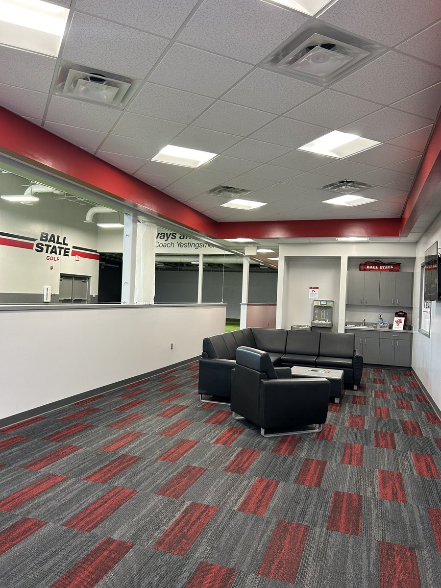 GolfweekRingler's tweet image. First time seeing @BallStateMGolf &amp;amp; @BallStateWGolf 
ON CAMPUS facility! 
Very well done!