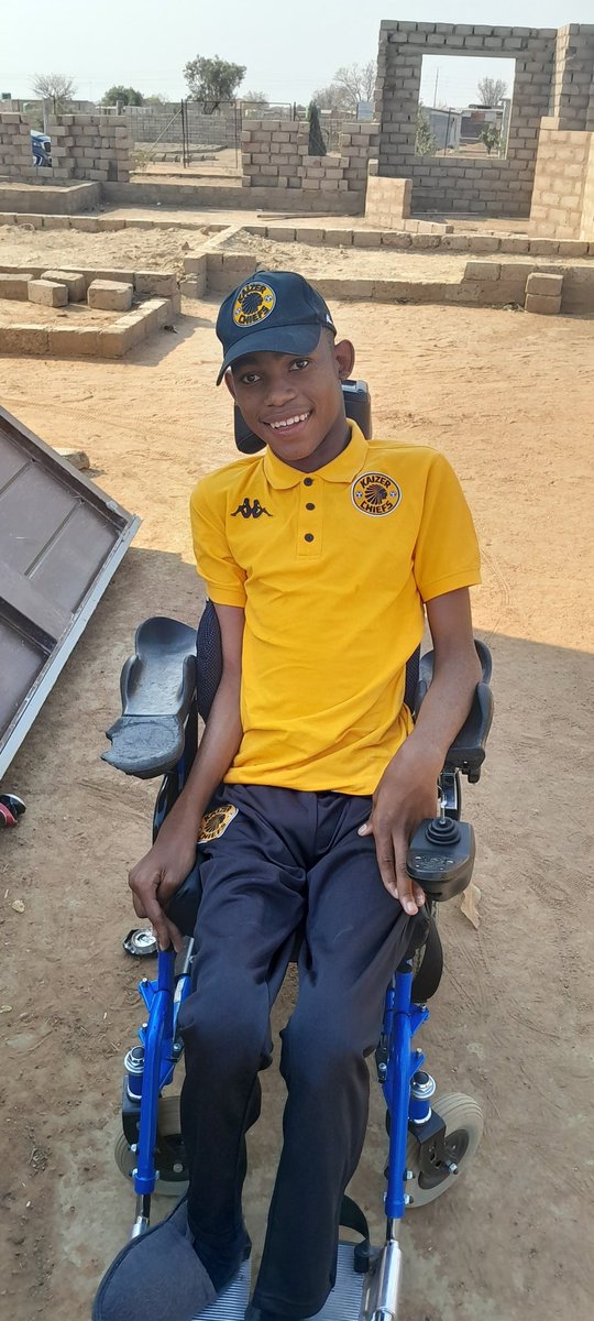 PhashaTshwene's tweet photo. WE ARE KAIZER CHIEFS https://t.co/CO4RzmIuTE