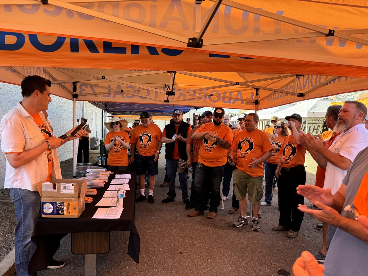 NCDCL's tweet photo. Strong efforts by @LiUNA Members from all over Northern California this morning. 2300 households in a contested District. #WeFightWeWin #LaborersRising https://t.co/jPgwKJGog5